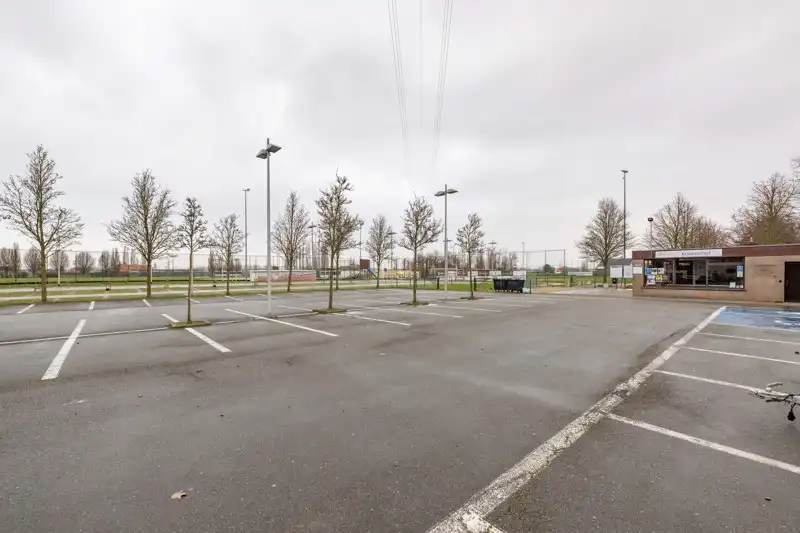 Te renoveren, rustige gelegen halfopen woning met 3 slaapkamers, garage en tuin te koop in Sint-Baafs-Vijve! foto 28