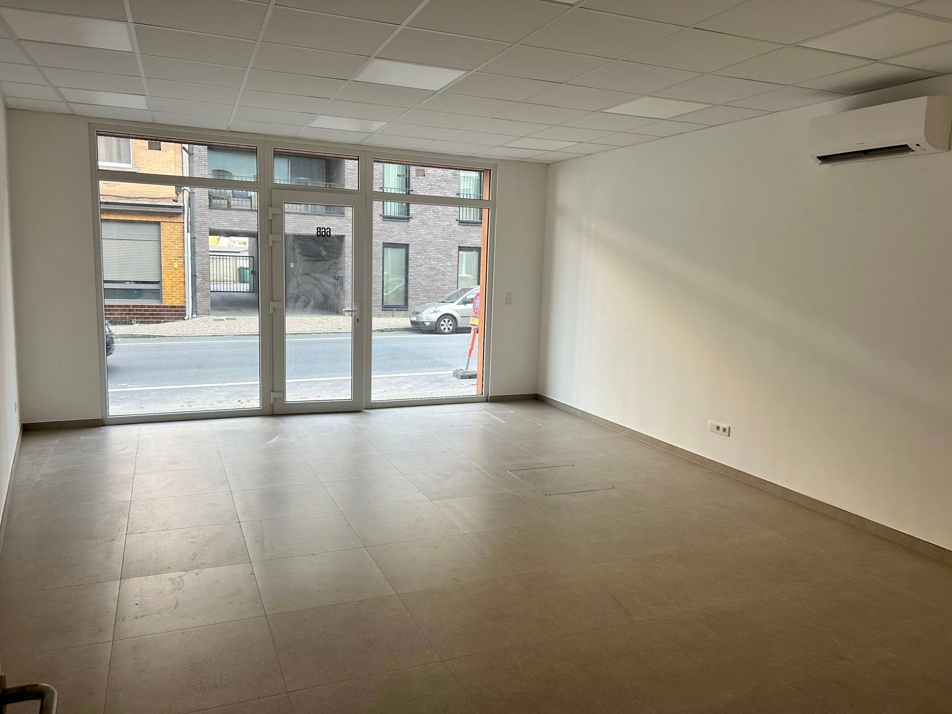 Kantoor te huur in centrum ronse foto 4