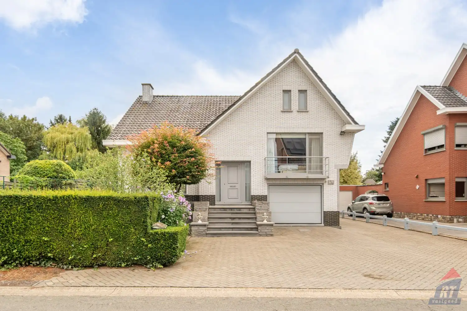 Karakteristieke eengezinswoning met ruime garages en kelder op toplocatie in Sint-Truiden foto 29