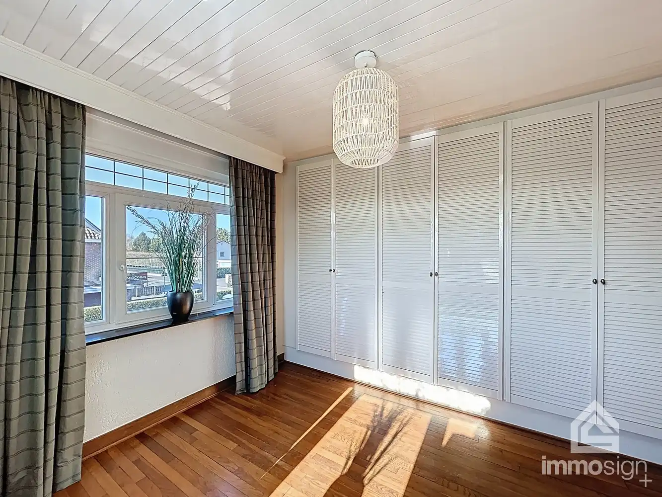 Exclusieve woning voorzien van dubbele garage en bedrijfshal op de Nederlandse grens foto 33