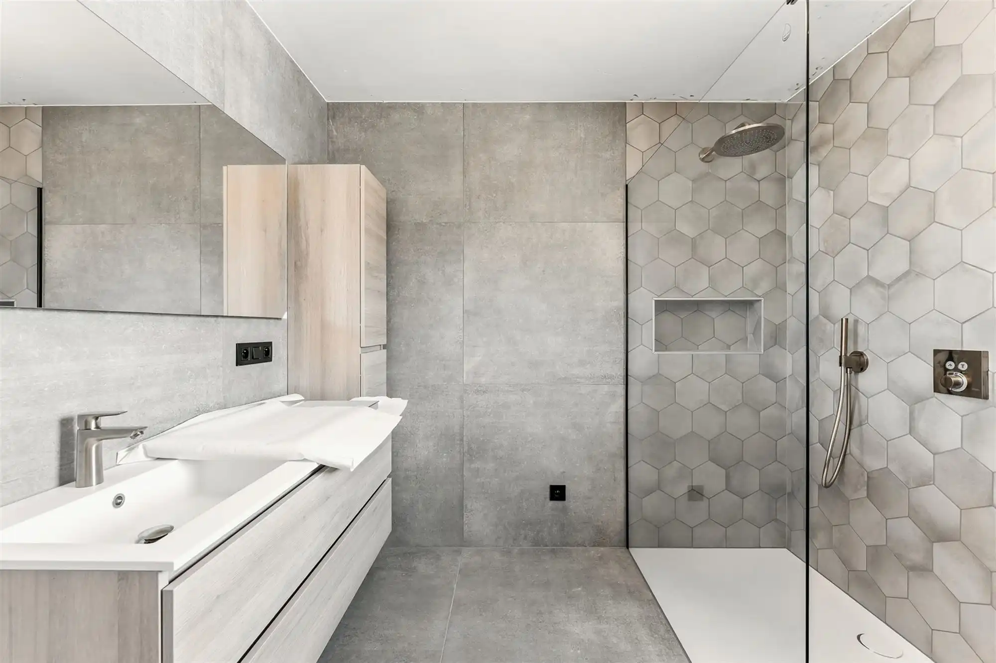 NIEUWBOUWWONING OP UITERST RUSTIGE DOCH CENTRAAL GELEGEN PERCEEL VAN CIRCA 500M² TE BEVERLO foto 11