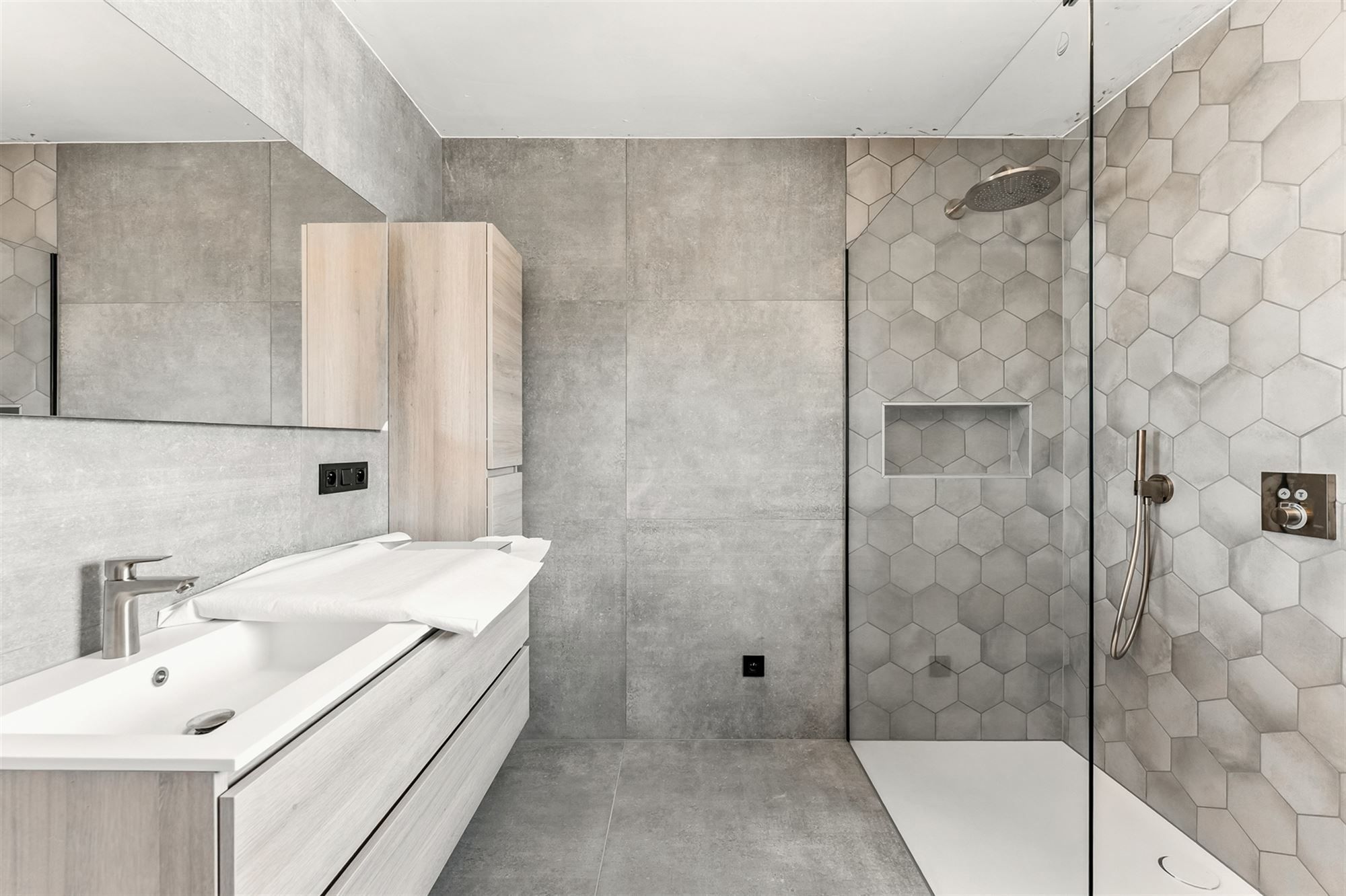 NIEUWBOUWWONING OP UITERST RUSTIGE DOCH CENTRAAL GELEGEN PERCEEL VAN CIRCA 500M² TE BEVERLO foto 11