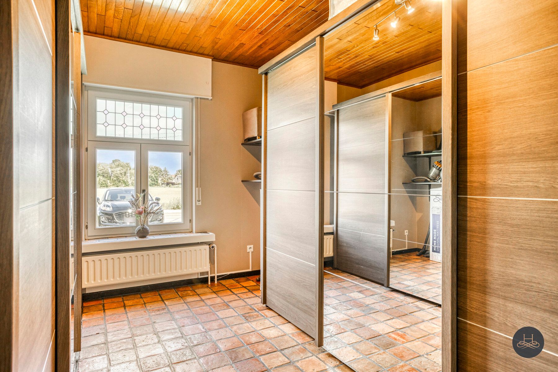 Perfect onderhouden en ruime woning met prachtige ZW tuin foto 19