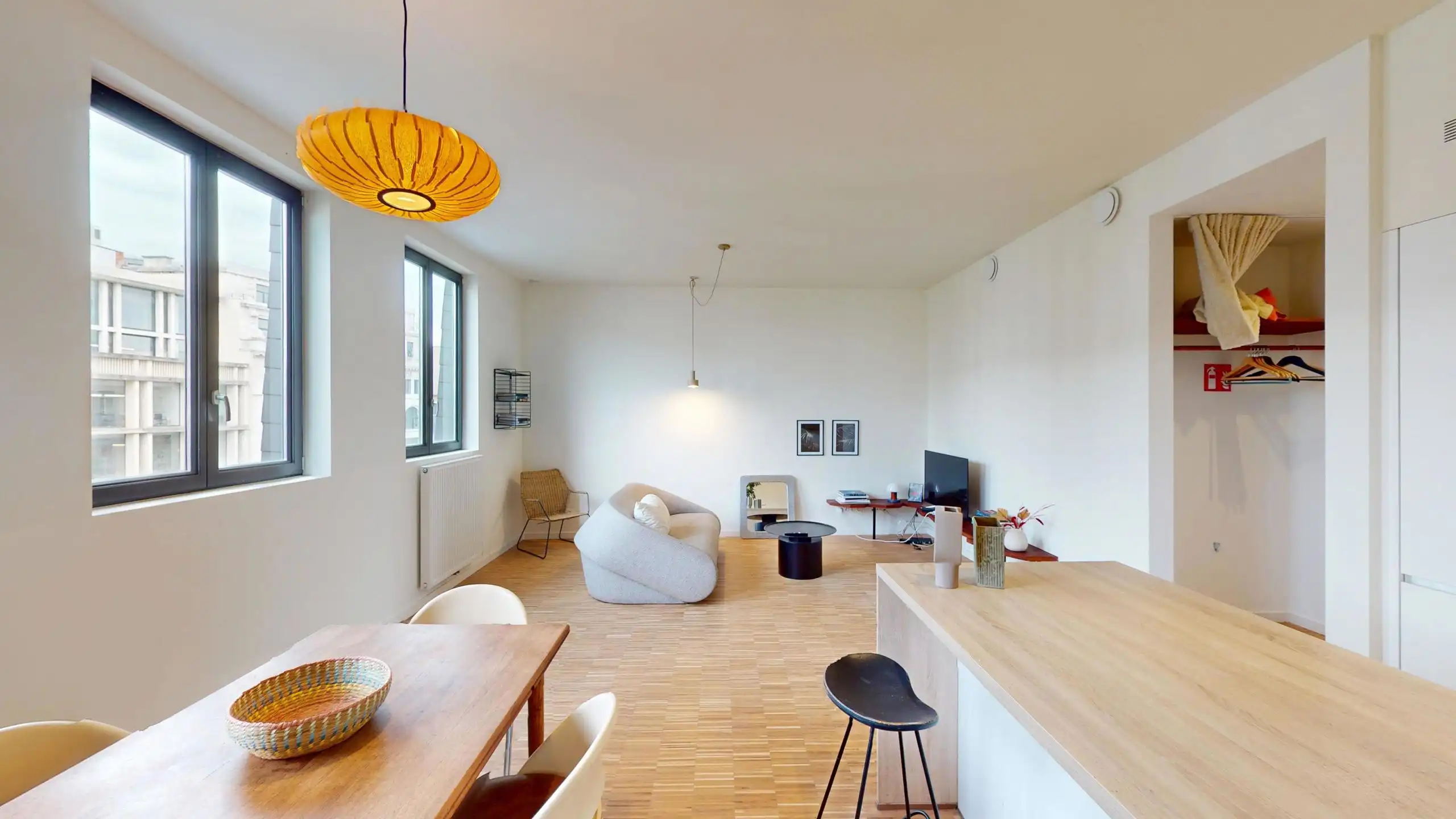 ANTWERPEN CENTRUM - Gemeubeld Eén slaapkamer appartement met terras foto 3