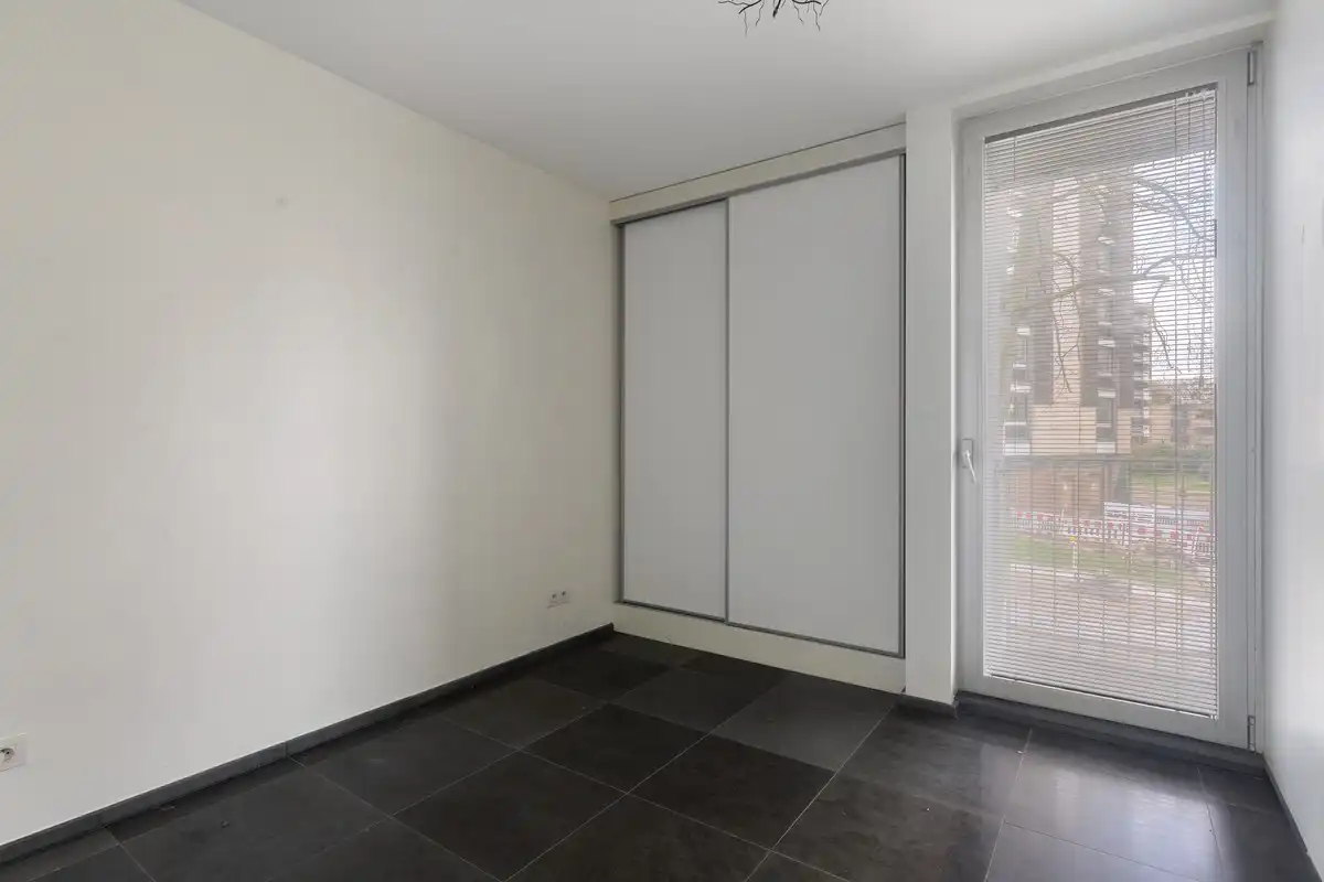 Prachtig 3-slaapkamer appartement en autostaanplaats in rustige en groene omgeving foto 11