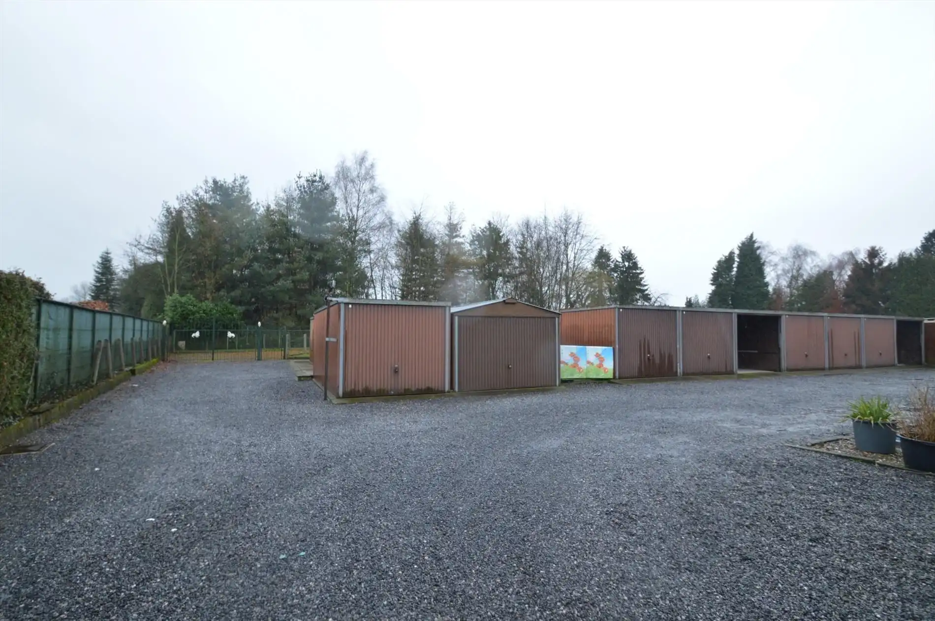Degelijk en netjes gerenoveerd gelijkvloersappartement met 2 slaapkamers, terras en garage foto 20