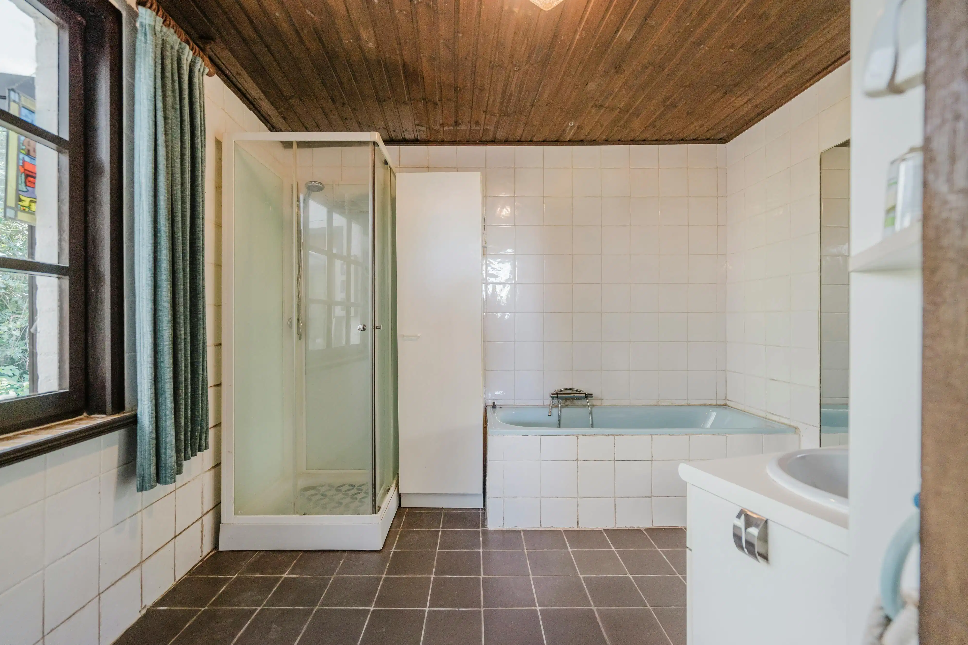 Woning met renovatiepotentieel nabij Kortrijk en Preshoekbos foto 6