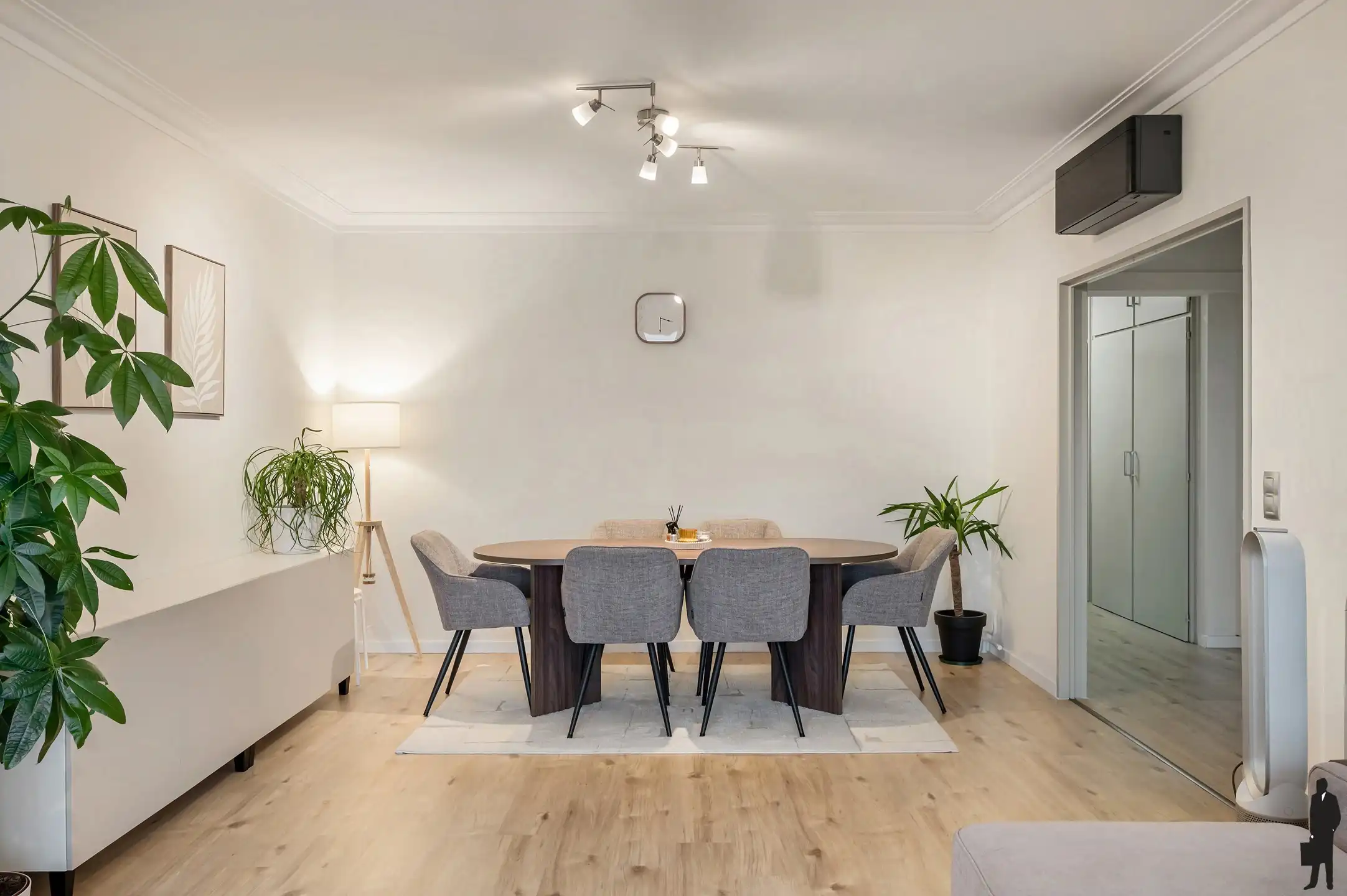 Instapklaar appartement met terras en warmtepomp foto 11