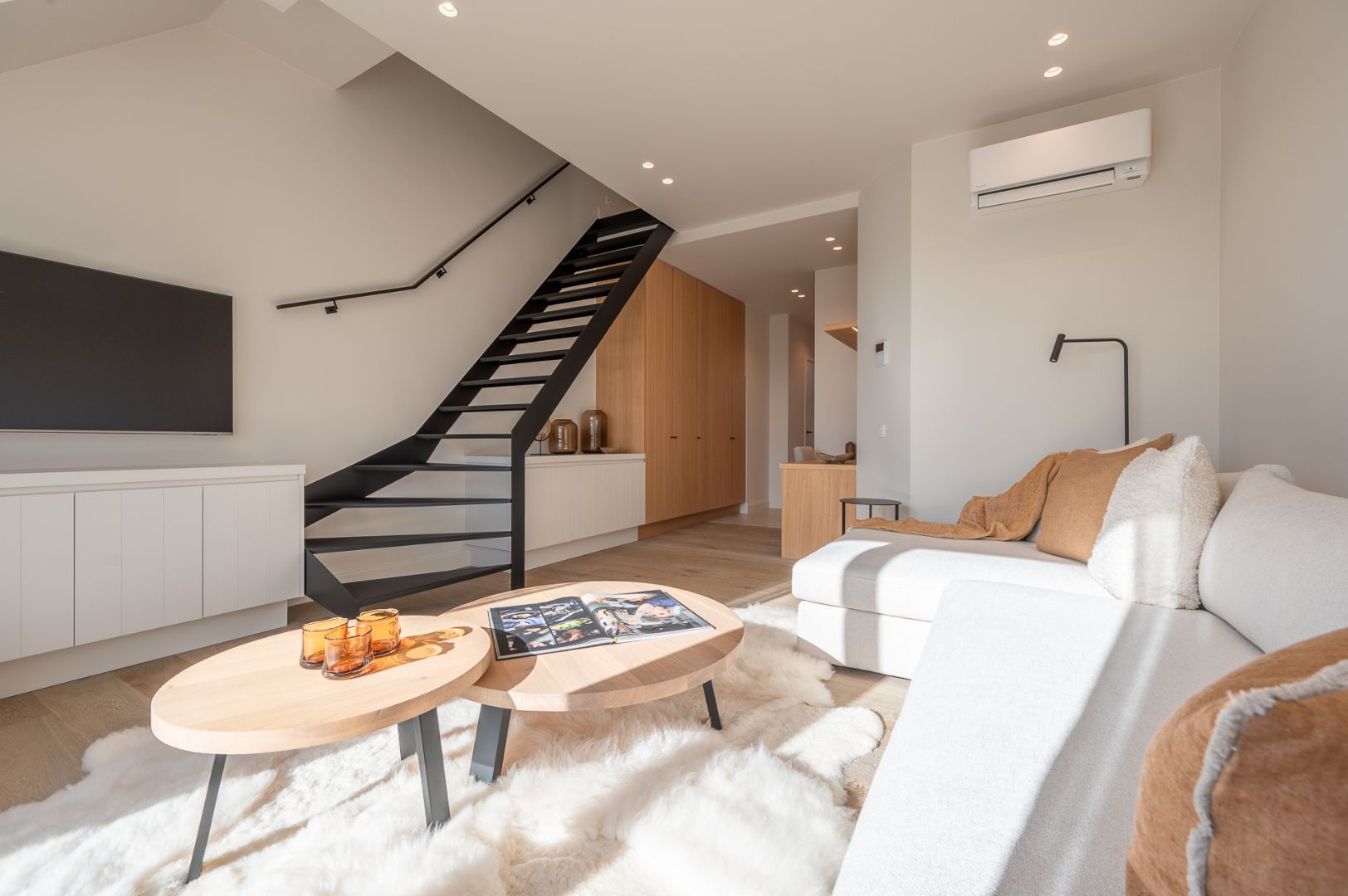 Nieuwbouw duplex appartement met zijdelings zeezicht foto 3