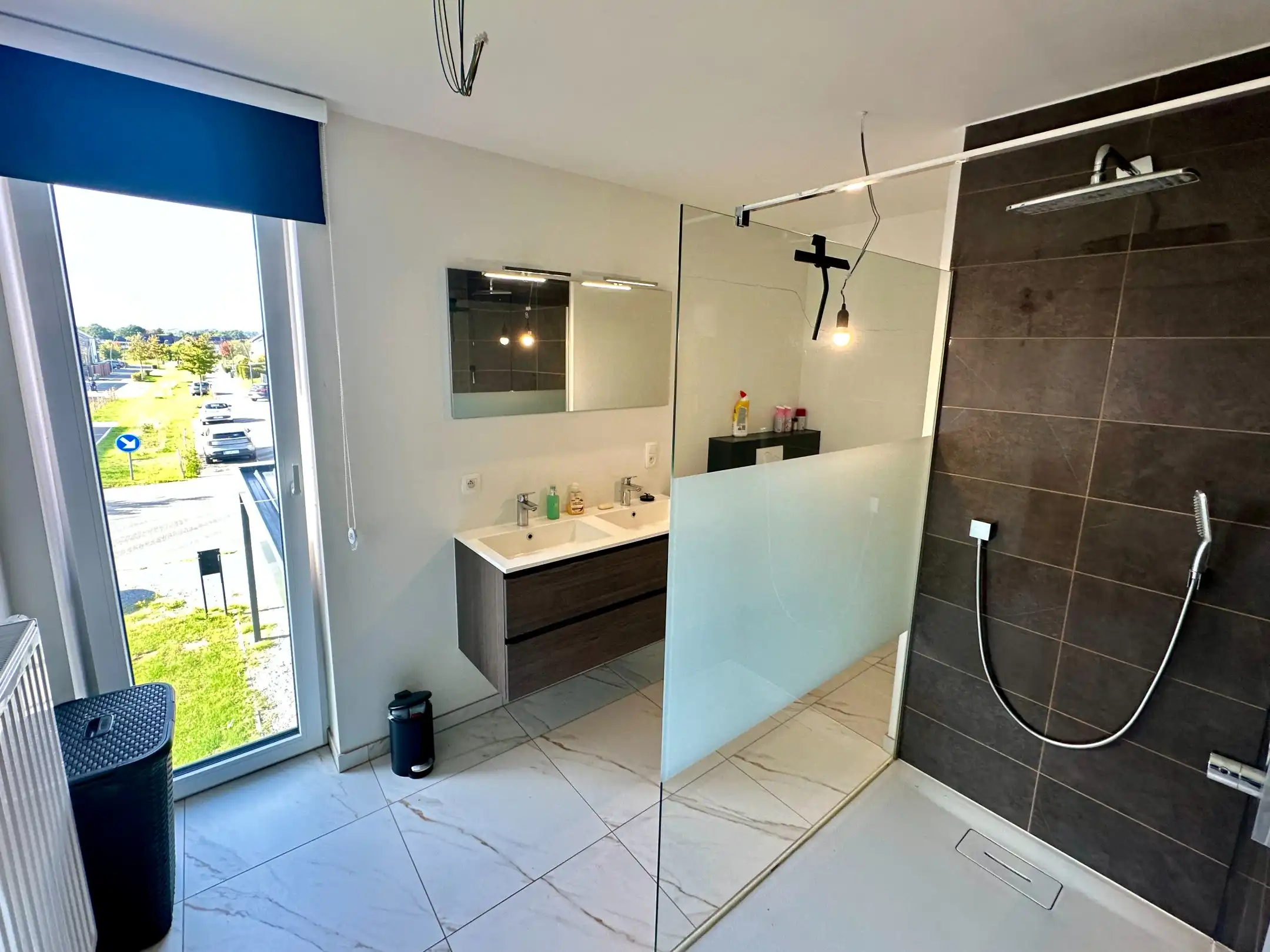 Nieuwbouwrijwoning met tuin, carport en drie slaapkamers in Maasmechelen foto 12