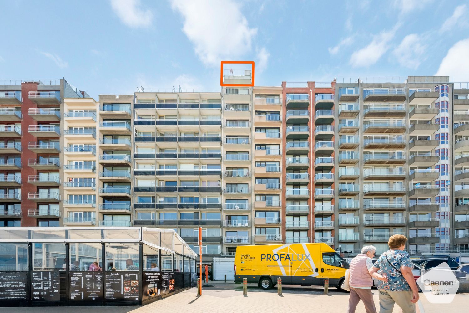 Instapklare gemeubelde penthouse met één slaapkamer en met een prachtig zicht over de zee. Met garagebox op het Casinoplein inbegrepen. foto 19