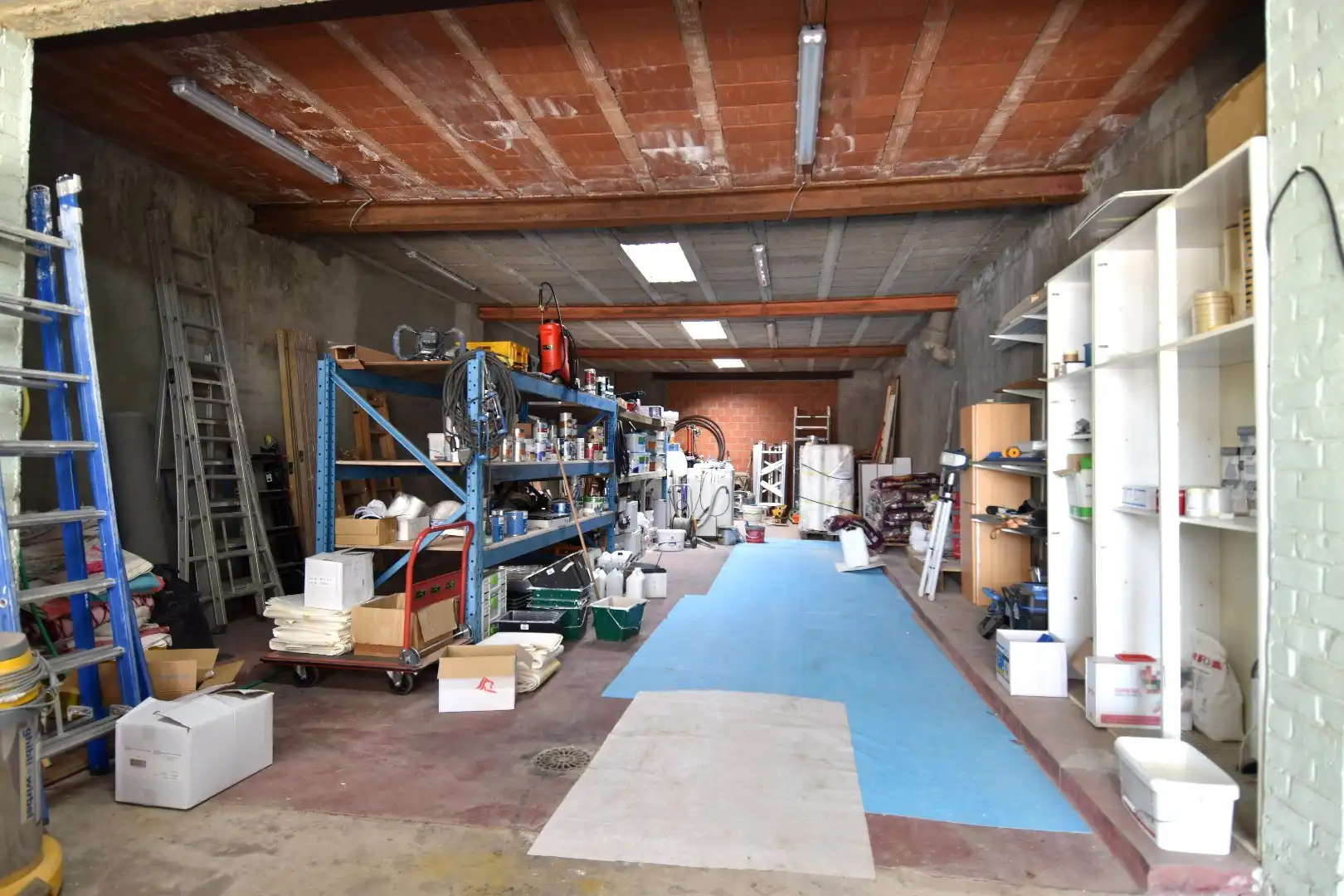 Opslagruimte van 144 m² met recent vernieuwd duplexappartement  foto 3