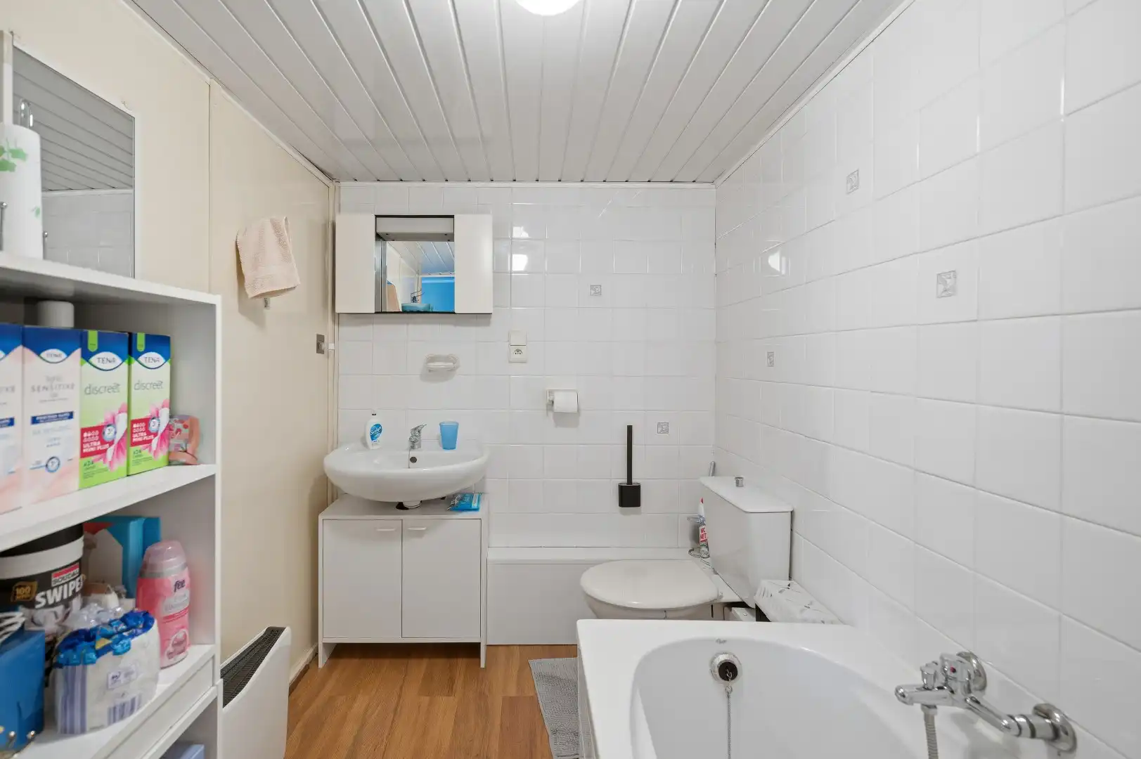 Instapklare rijwoning te Boutersem met tuin en 2 garages foto 14