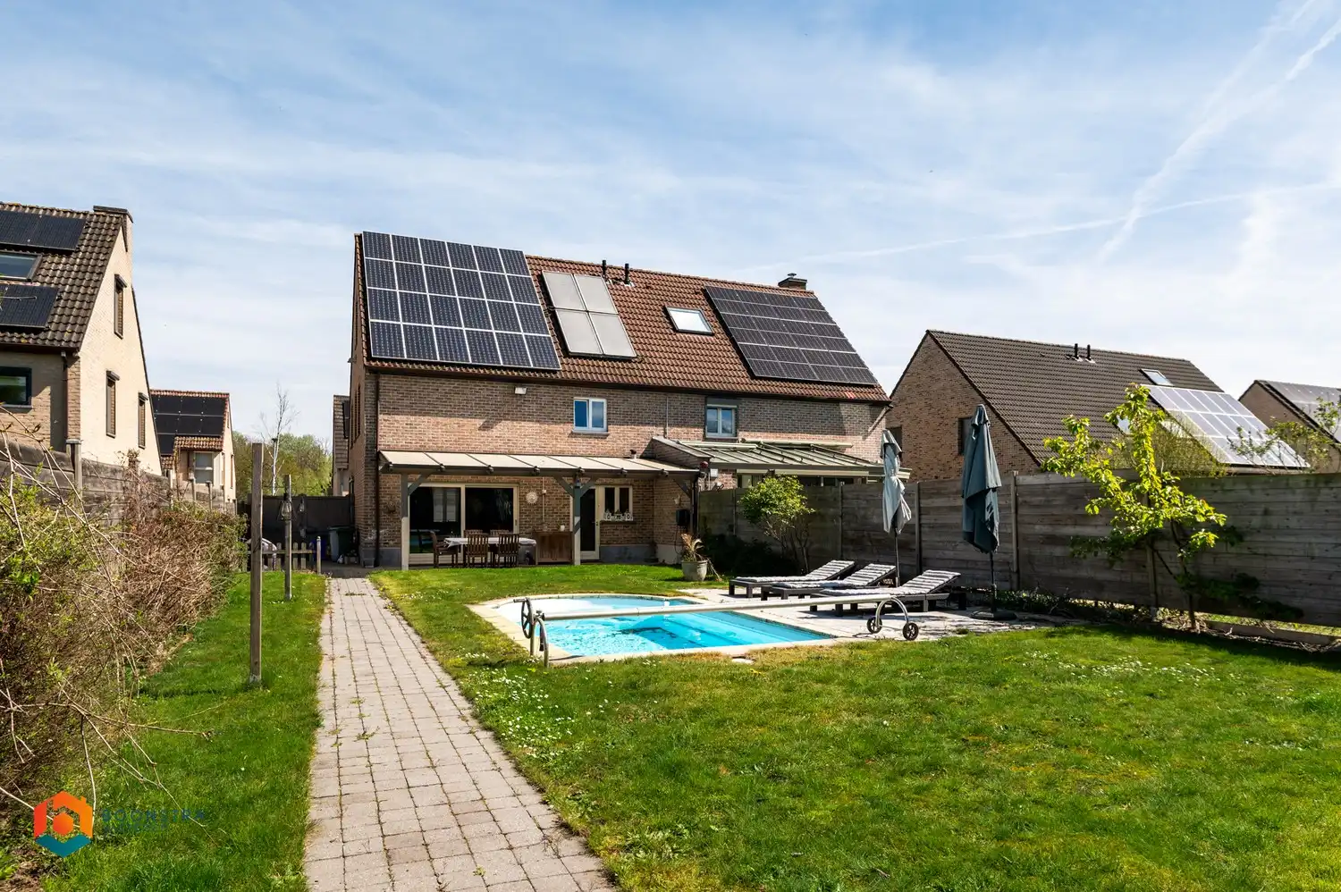 Instapklare woning met 5 slpkrs, zwembad en leuke tuin te Schiplaken foto 12