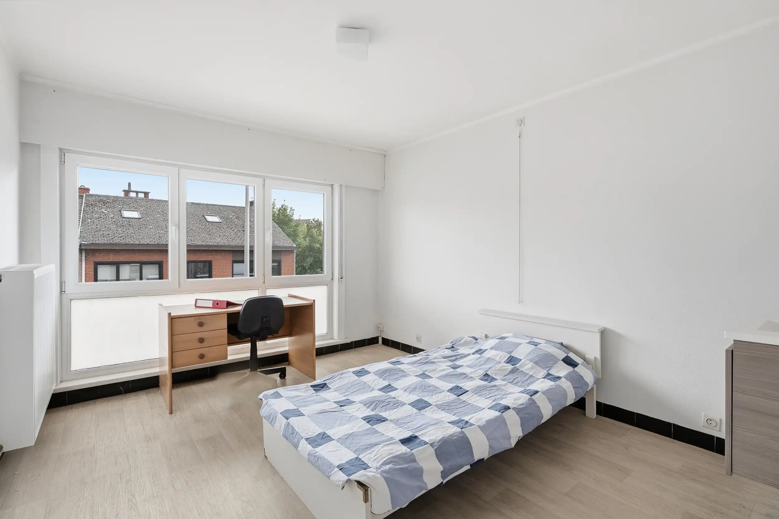 Ruime woning met 4 slpk, kelder en tuin te Tielt foto 9