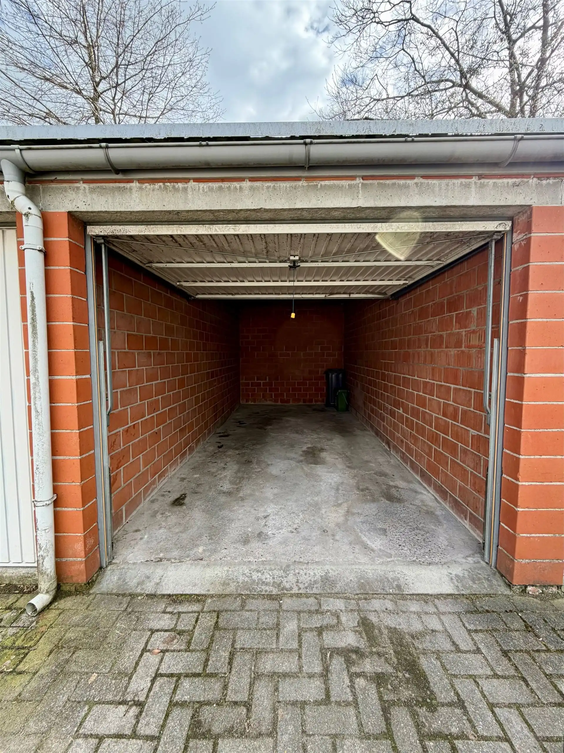 Centraal gelegen instapklaar appartement met garage foto 16