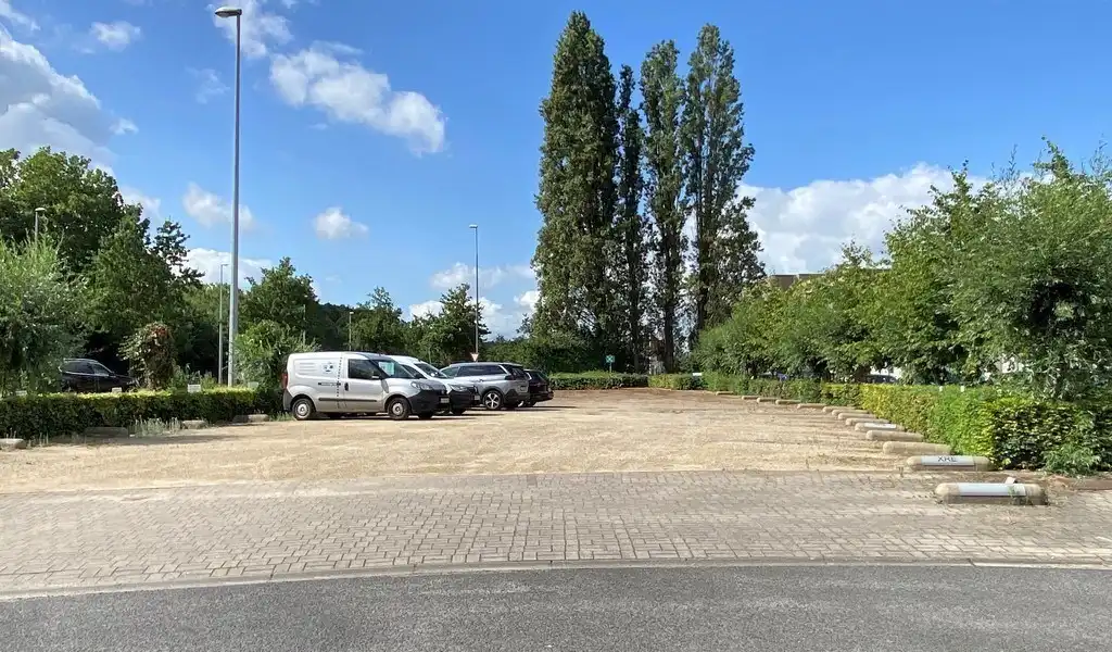 Burelen te huur in kantorencomplex Portalis aan E40 in Gent foto 21