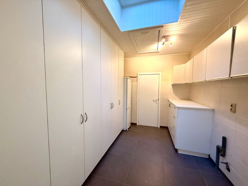 Ruime woning met 3 slaapkamers en dubbele garage foto 16