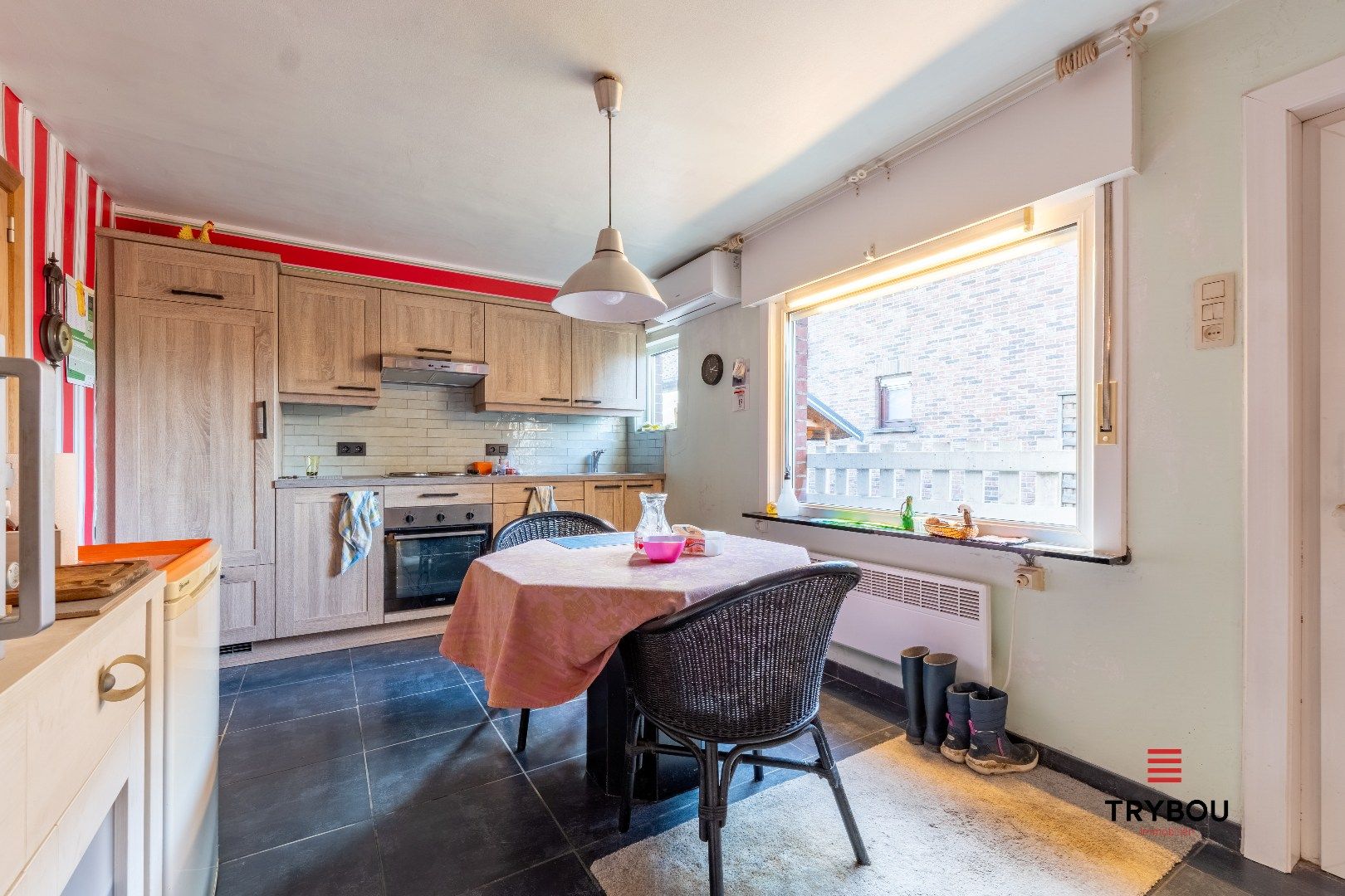 Alleenstaande, kloeke woning met veel potentieel - Jonkershove foto 5