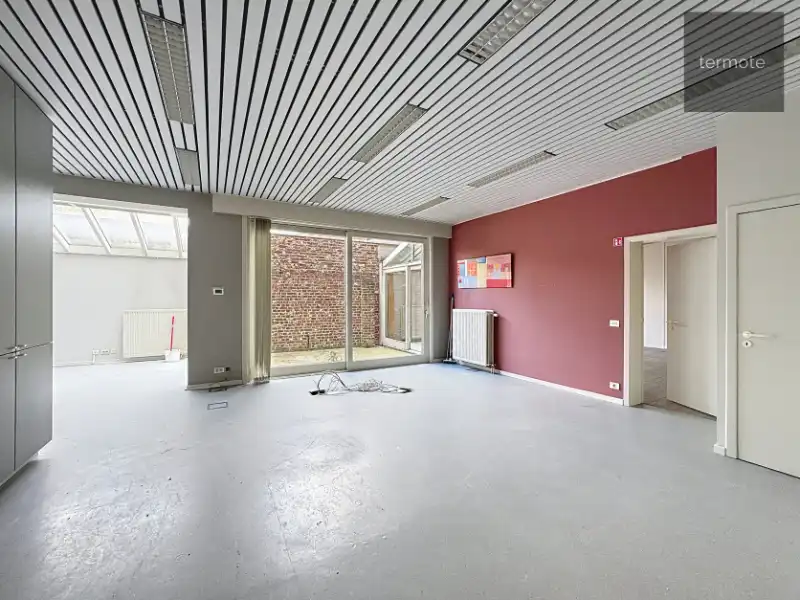 kantoor-/praktijkruimte foto 9