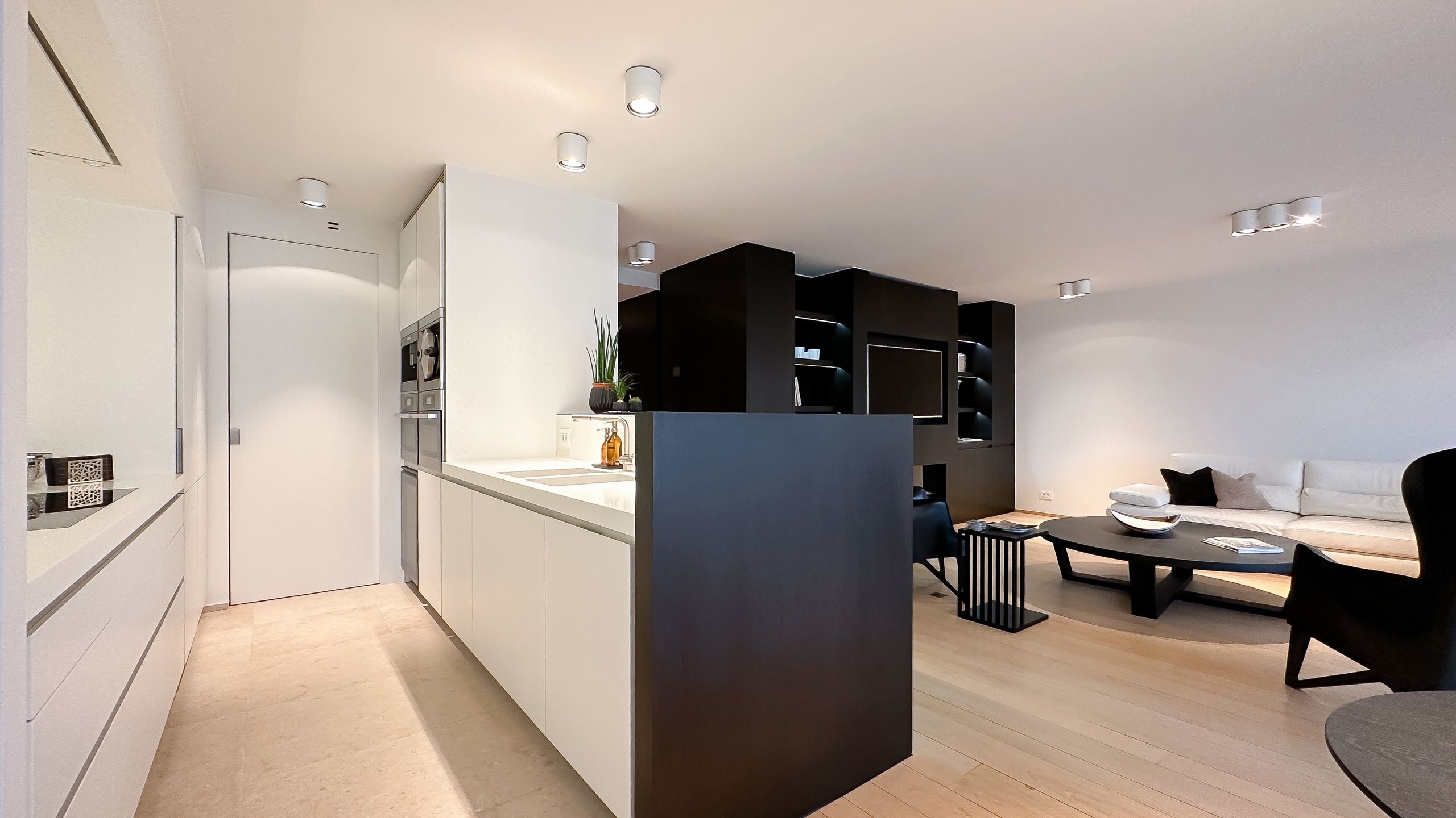 Uitzonderlijk appartement in de iconische residentie Carlton foto 17