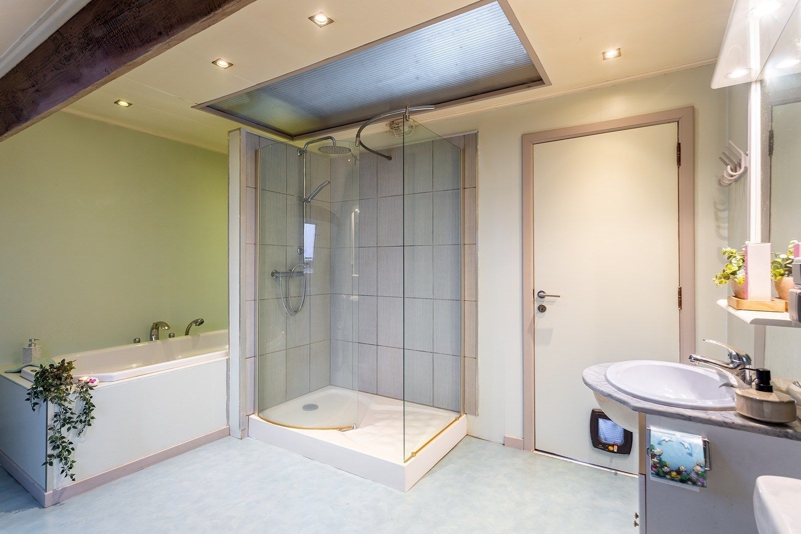Te renoveren woning in hartje Zurenborg foto 14
