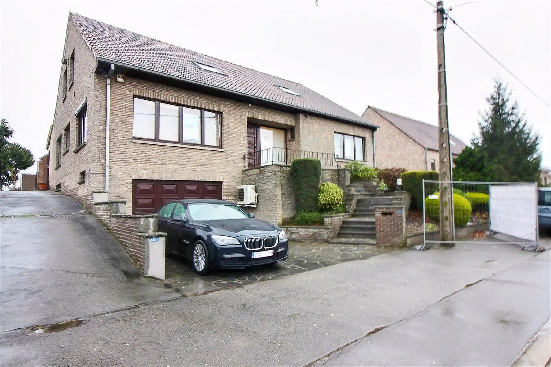 Ruim kantoor op ideale locatie foto {{pictureIndex}}