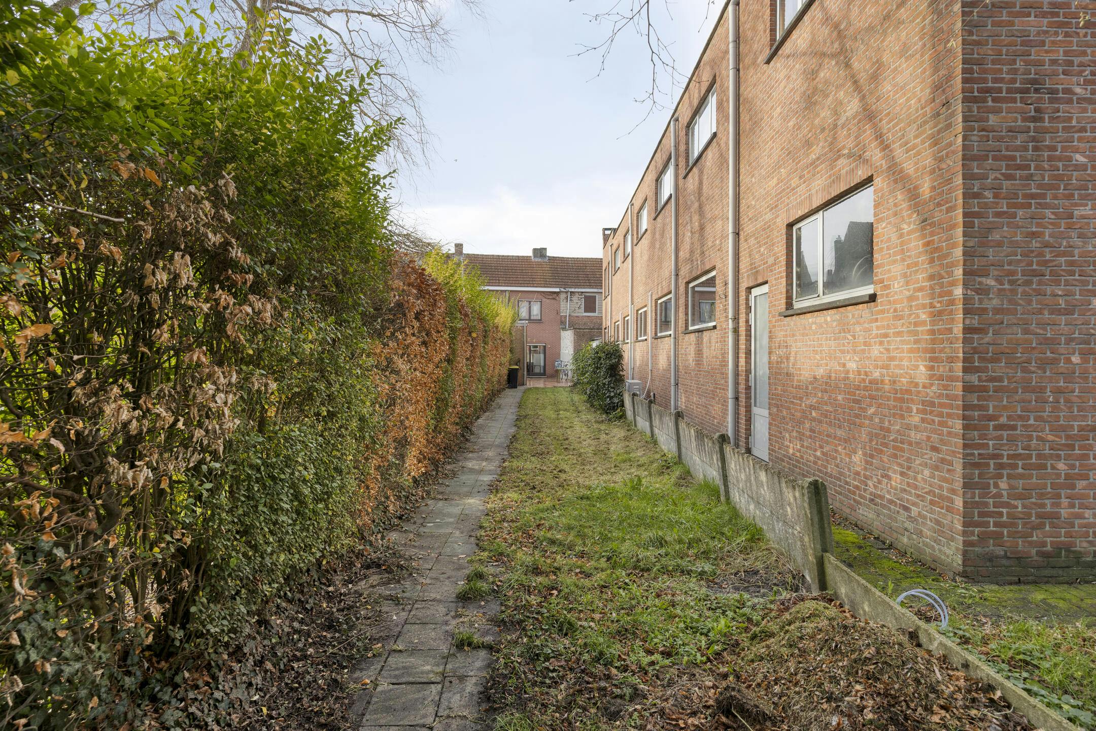 Gesloten bebouwing, op een perceel van circa 260m², te Essen-Wildert foto 22