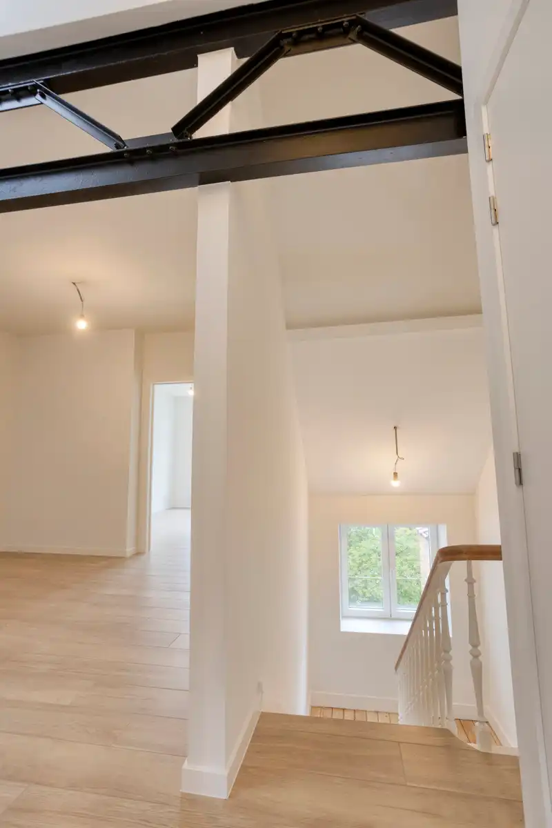 Stijlvol gerenoveerd duplex-appartement met terras foto 10