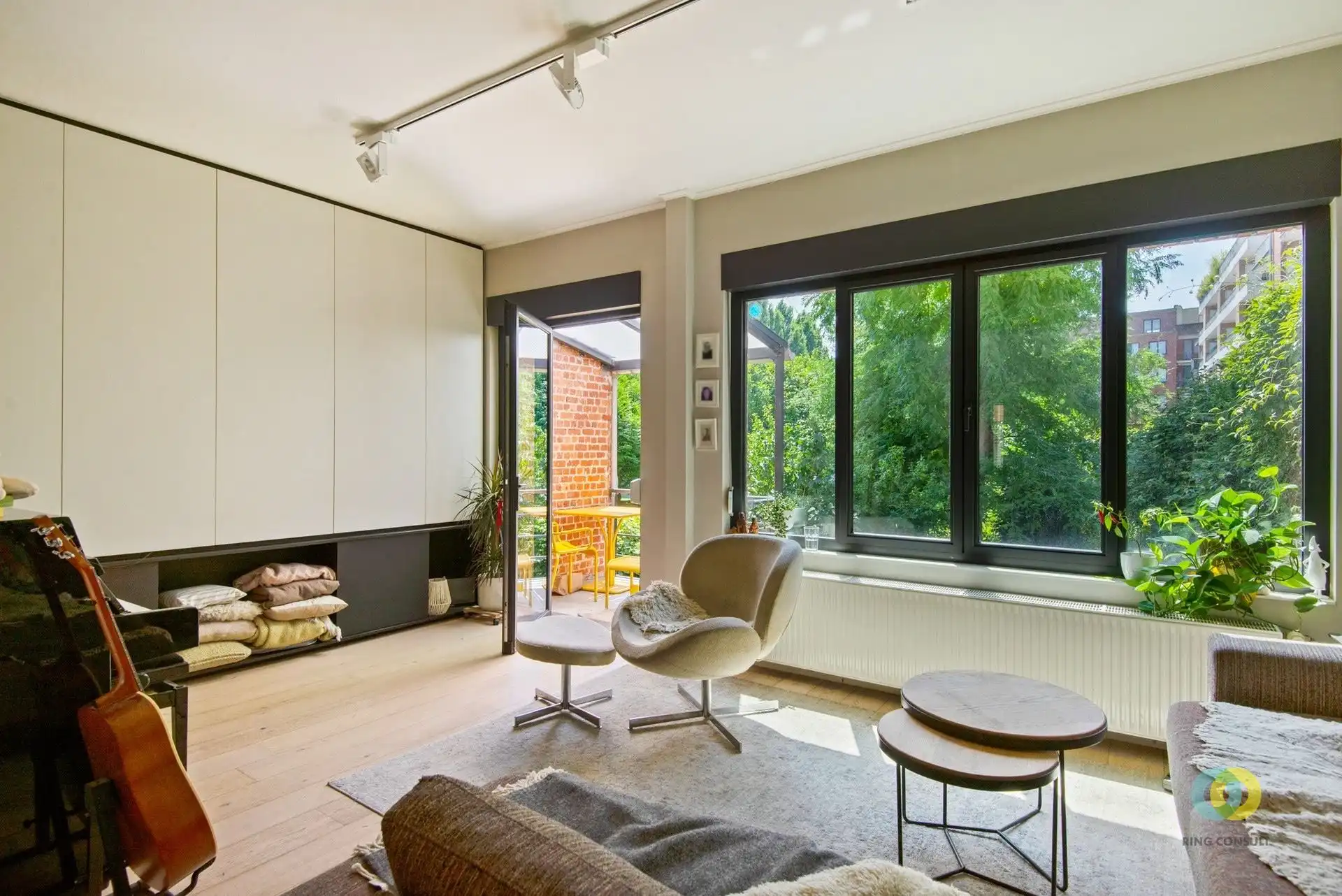Instapklare gerenoveerde woning met 4 slaapkamers en tuin foto 3