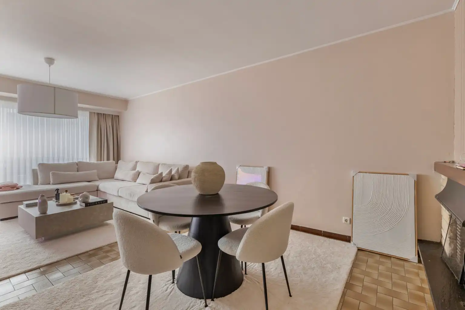 Instapklaar 2 slaapkamer appartement op 1ste verdieping foto 4