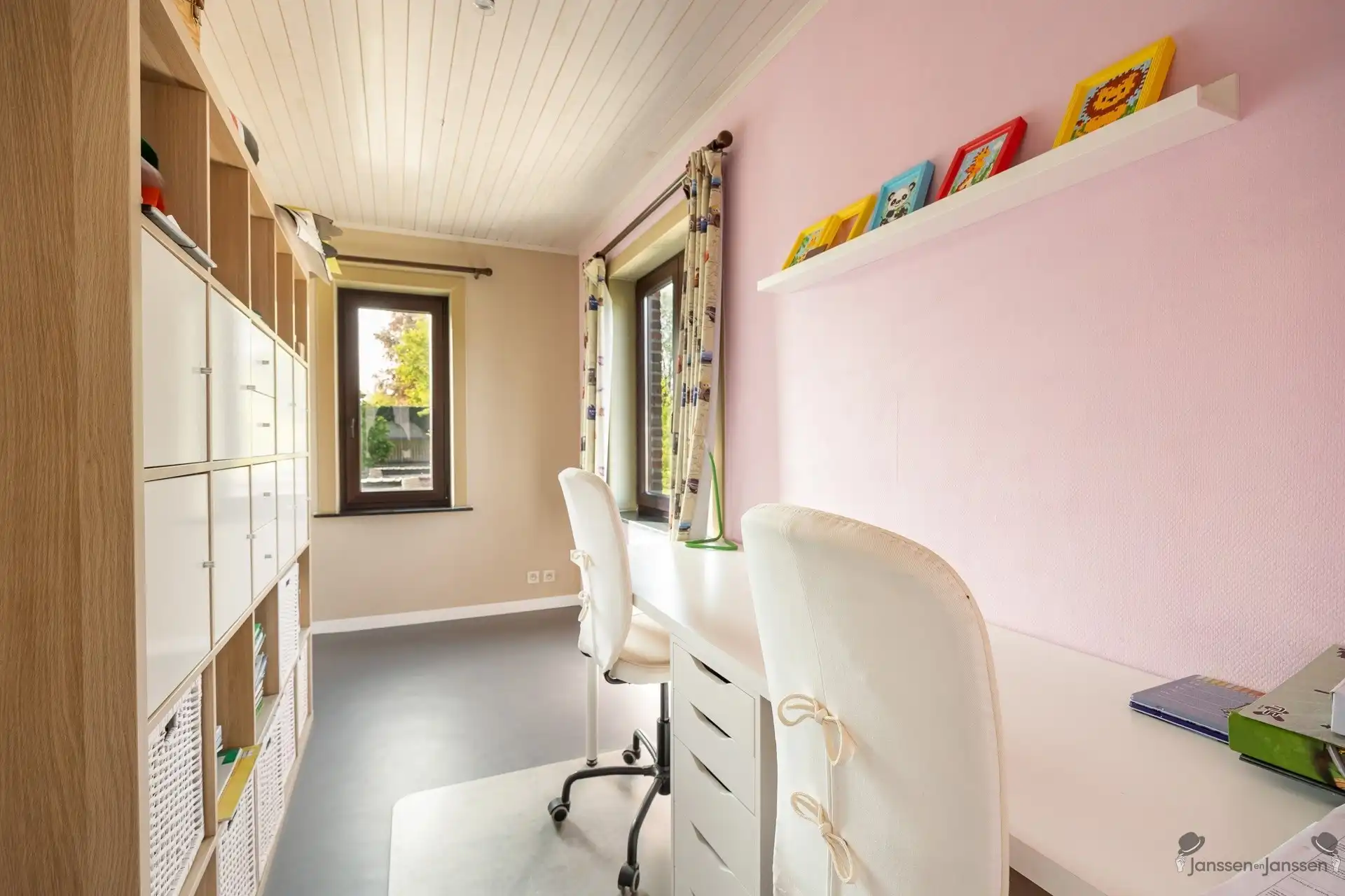 Ruime gezinswoning met 5 slaapkamers foto 16