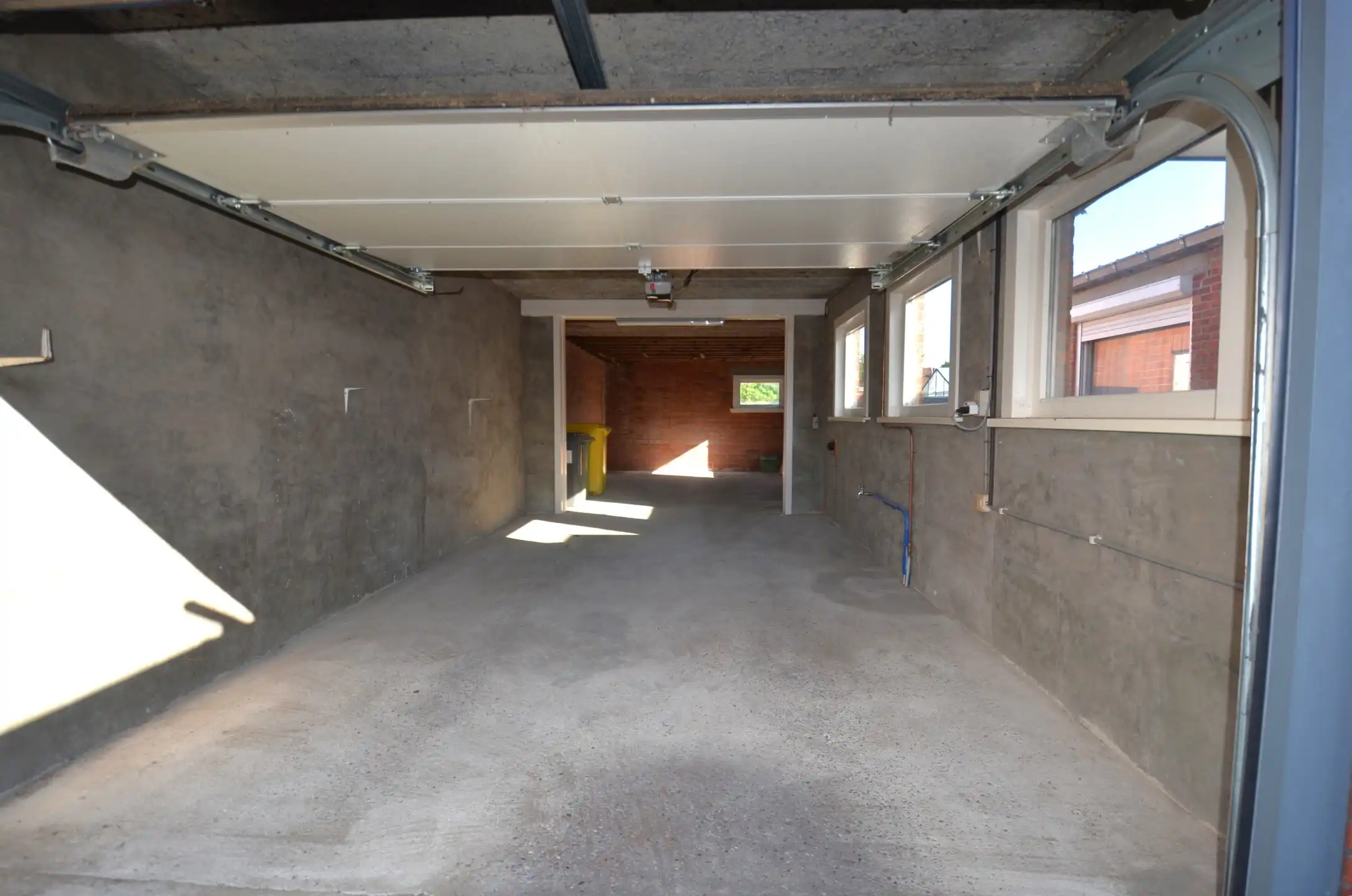 Te renoveren woning met 3 slaapkamers, tuintje en dubbele garage foto 20
