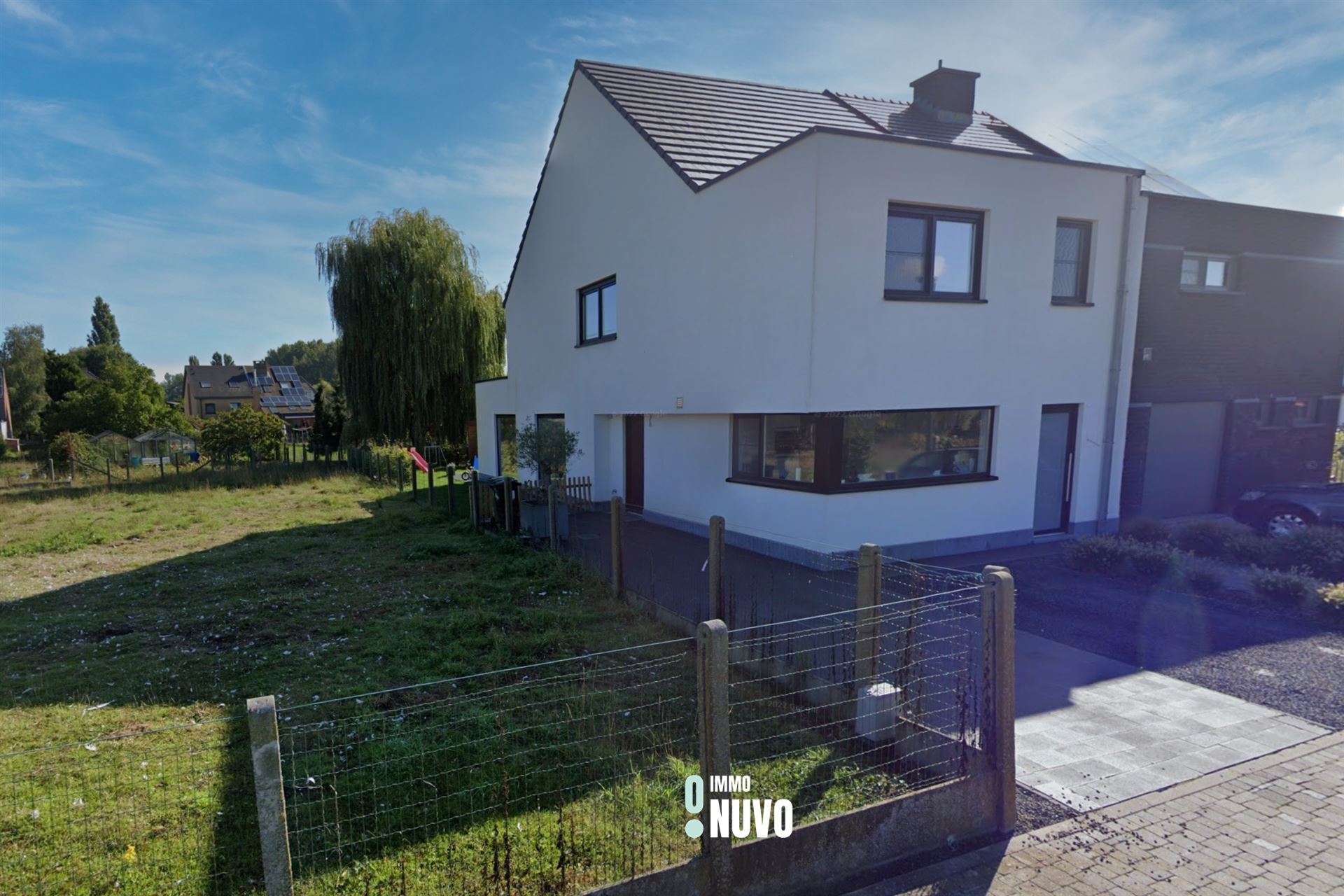 Moderne gezinswoning met 3 slaapkamers en tuin foto 11