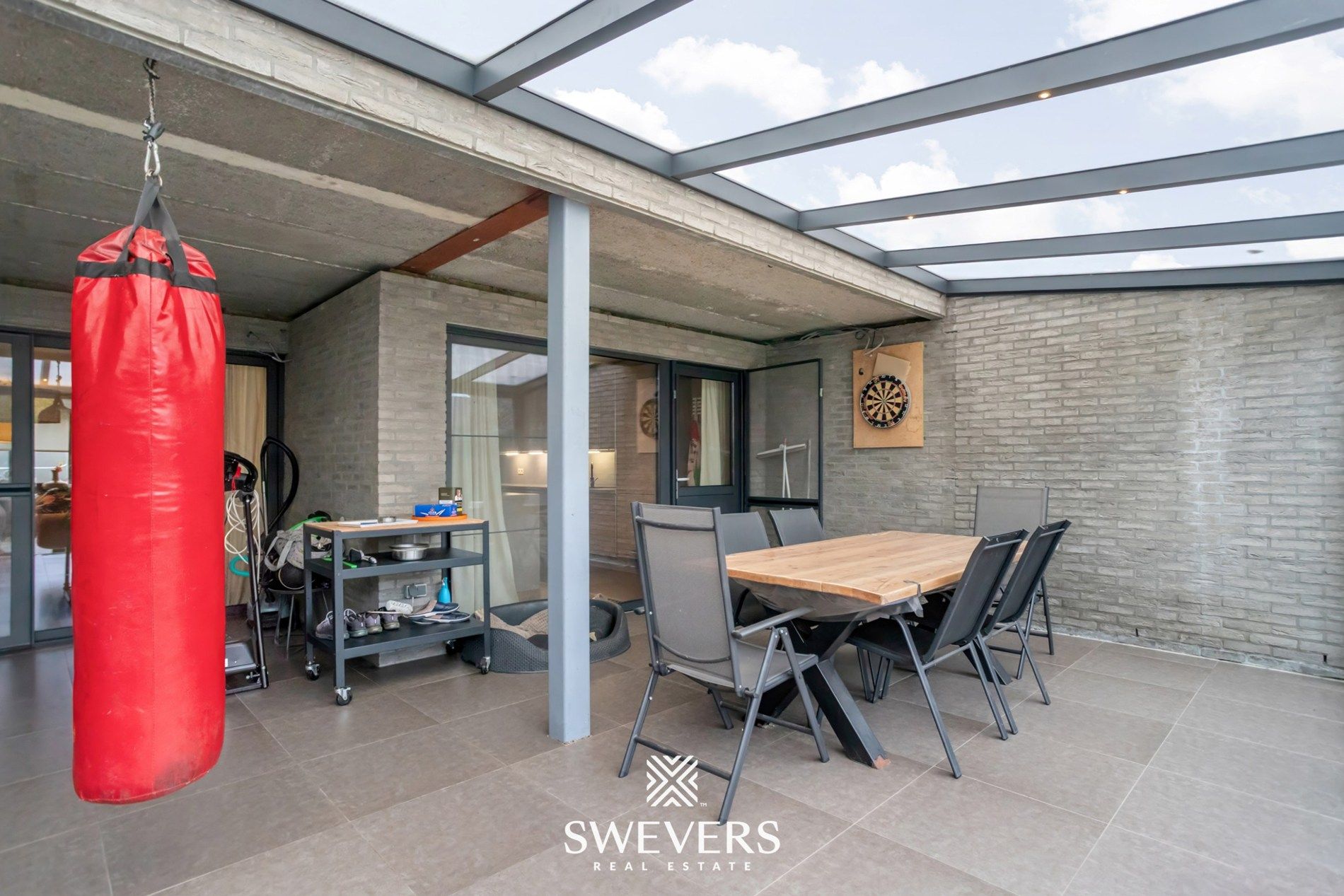 Ruime, instapklare woning met drie slaapkamers en prachtige tuin foto 22