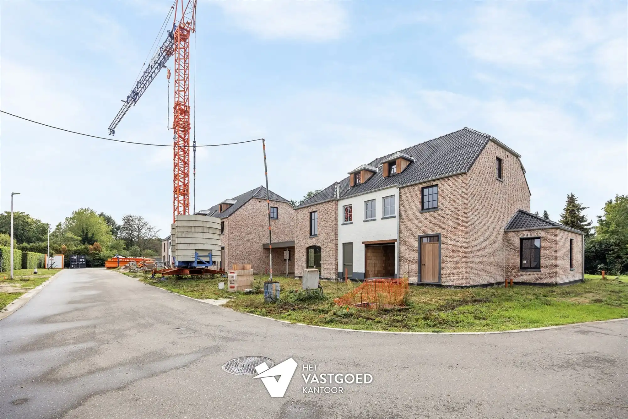 NIEUWBOUWWONING MET 3 SLAAPKAMERS EN INPANDIGE GARAGE UITERST CENTRAAL DOCH RUSTIG GELEGEN TE ZONHOVEN foto 9