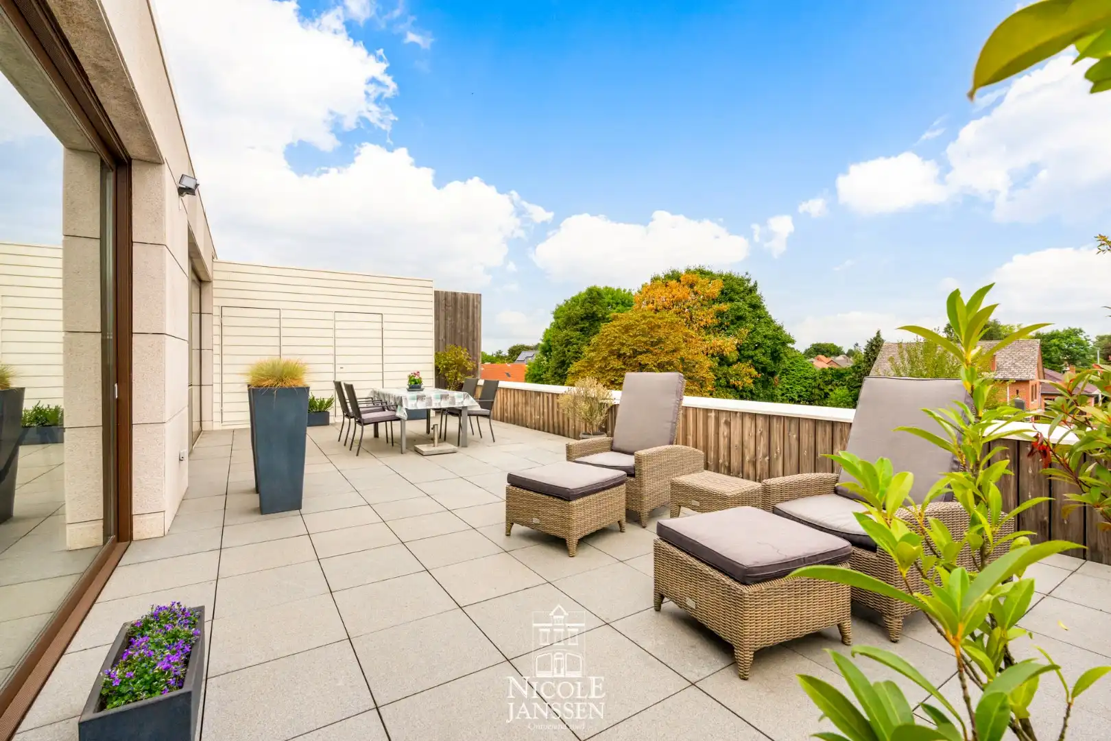 Prachtig luxeappartement met twee slaapkamers en ruim terras nabij centrum  foto 24
