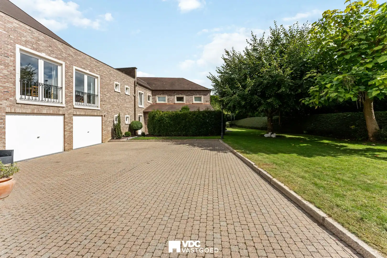 Unieke villa met kantoorruimte, binnenzwembad en opsplitsingsmogelijkheid – Tongeren/Borgloon foto 5