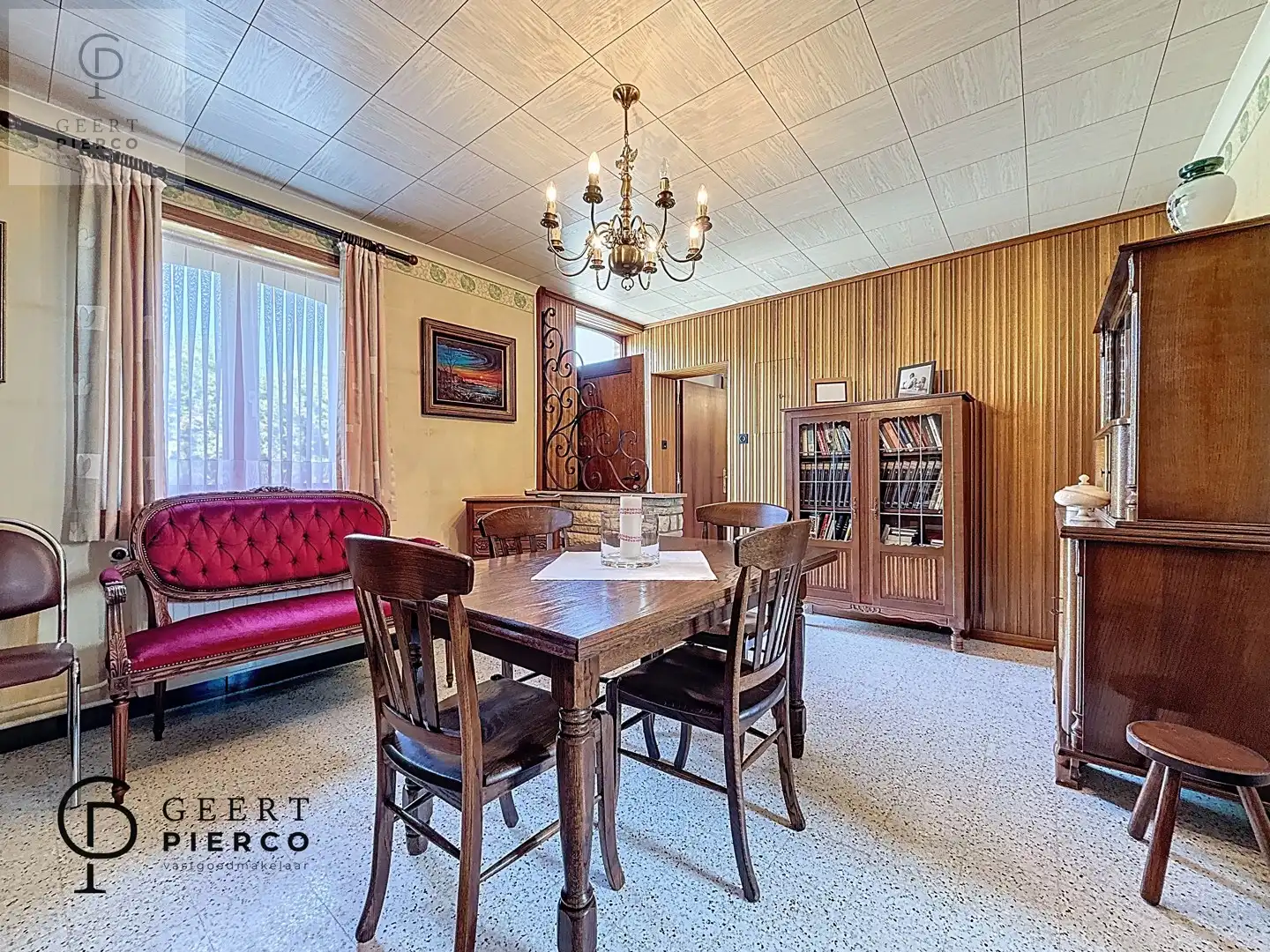 Charmante woning met schuur foto 10