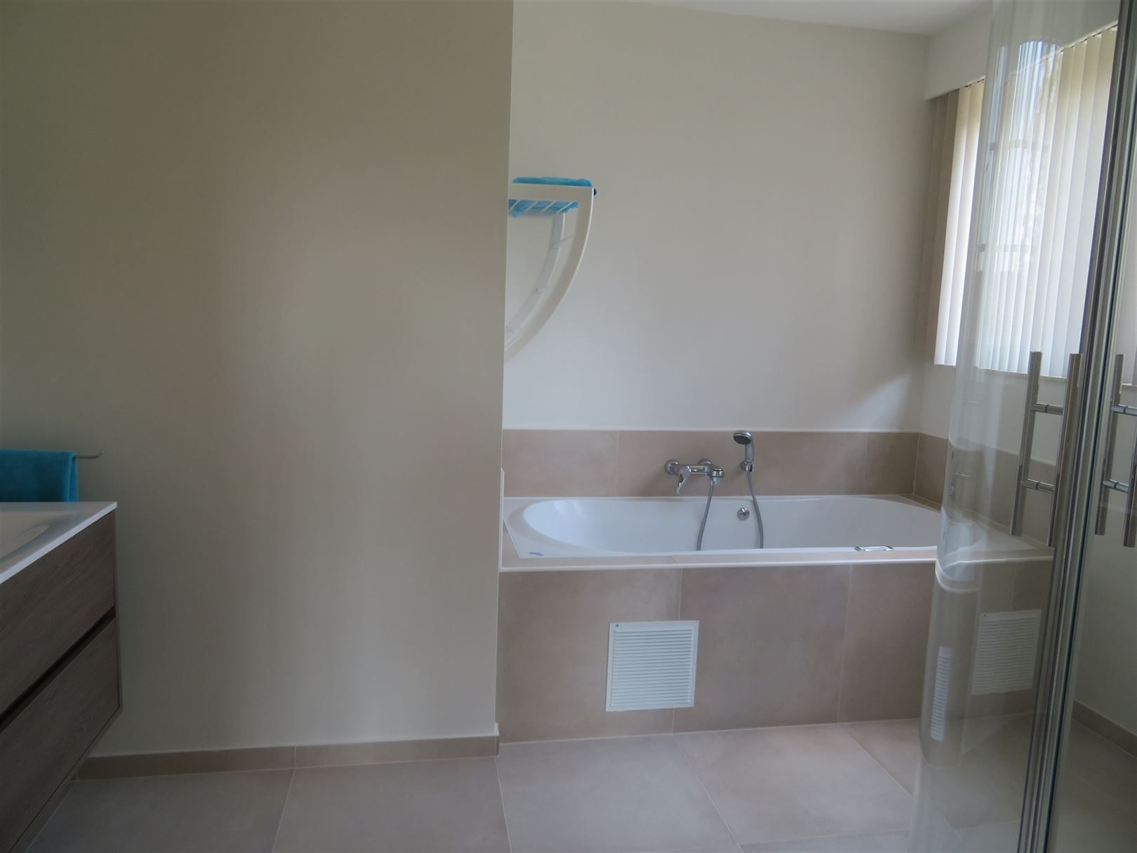 Instapklare villa met 4 slaapkamers én airco in Brasschaat! foto 37