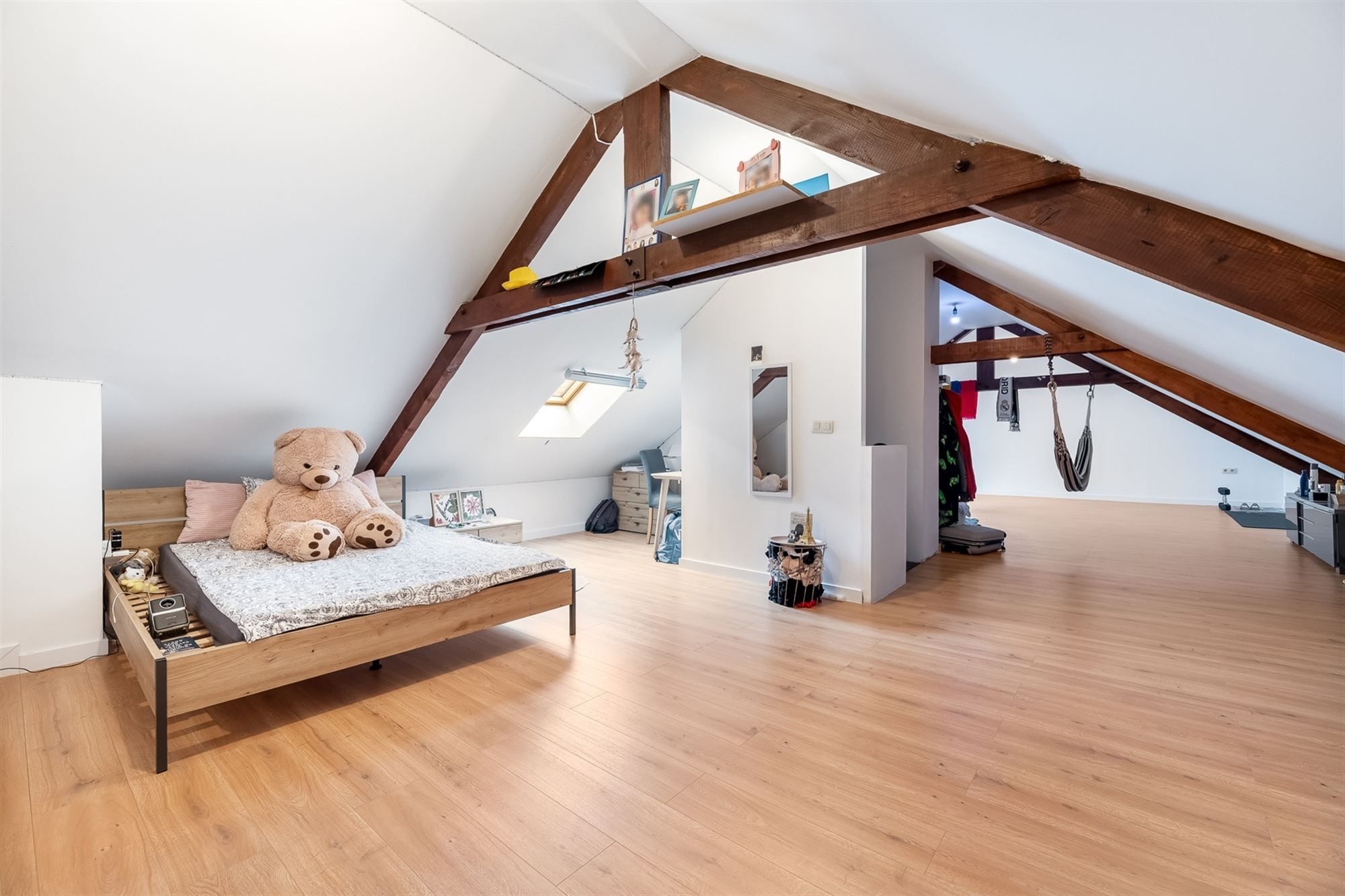 PERFECT ONDERHOUDEN DUPLEX APPARTEMENT MET 4 SLAAPKAMERS TE BEVERLO foto 14