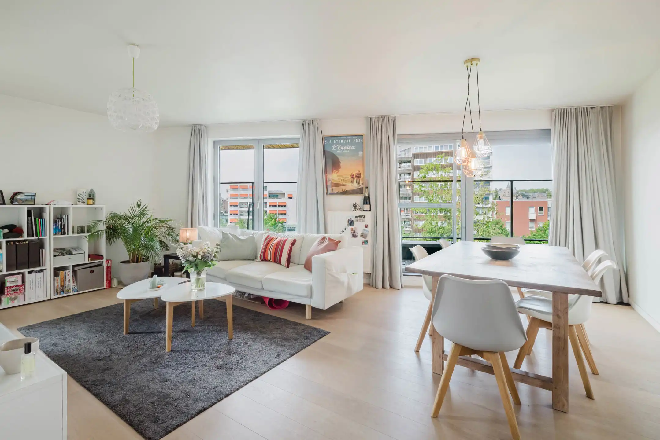 Dakappartement met één slaapkamer en ruim hoekterras te Gent foto 2