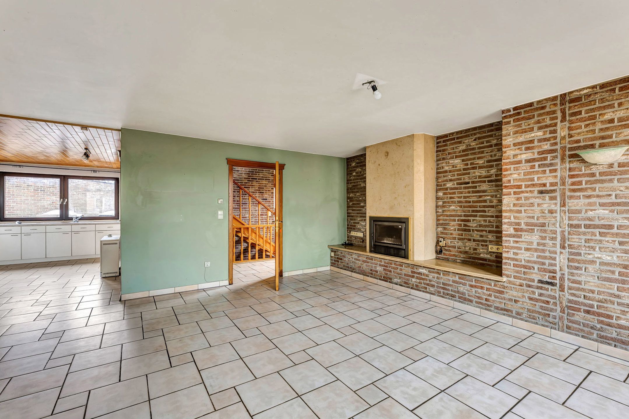 Ruime woonst met dubbele garage en veel mogelijkheden foto 5