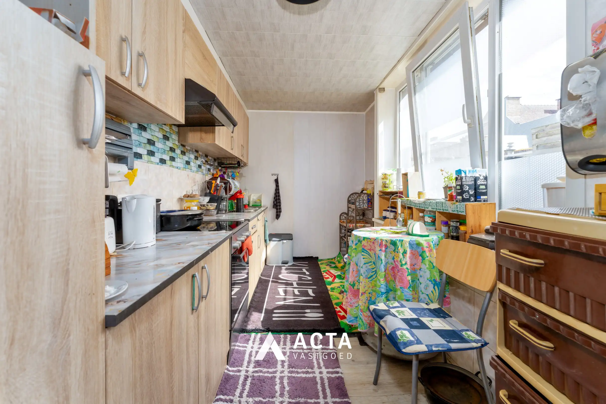 Ruime te renoveren stadswoning met 5 slaapkamers en tuin foto 10