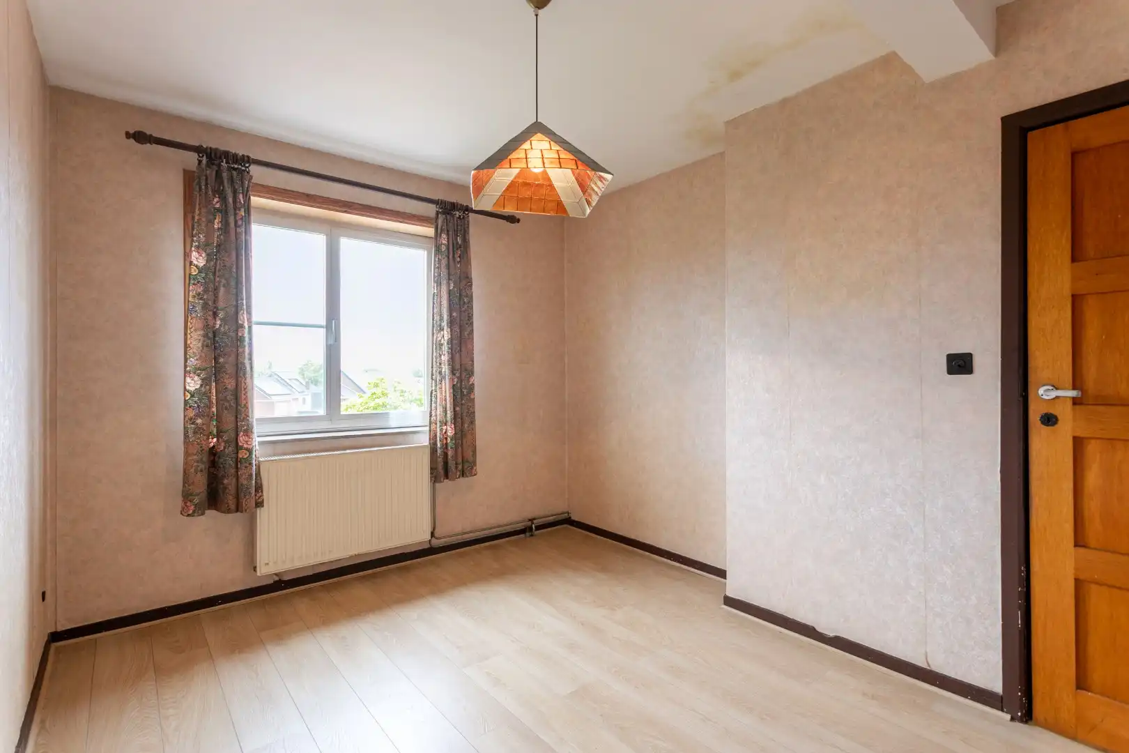 Te renoveren woning met 3 slpk te Buizingen foto 17