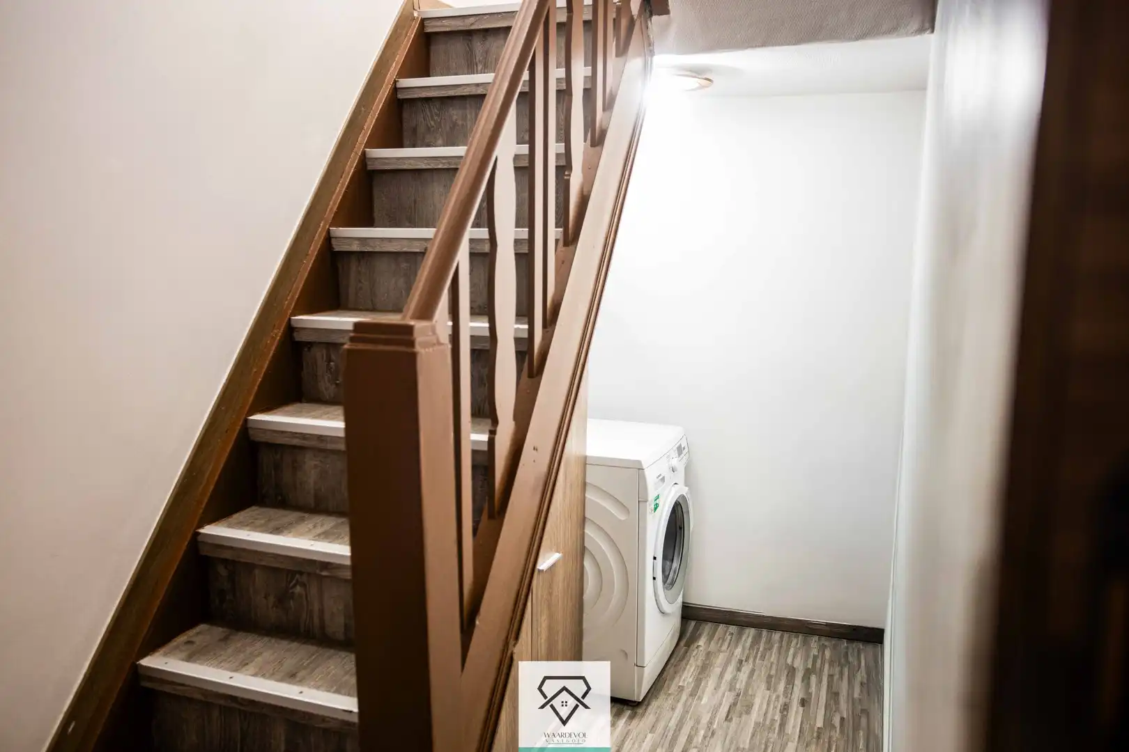 Ruim handelshuis te koop bestaande uit duplexappartement en dubbele handelsruimte foto 25