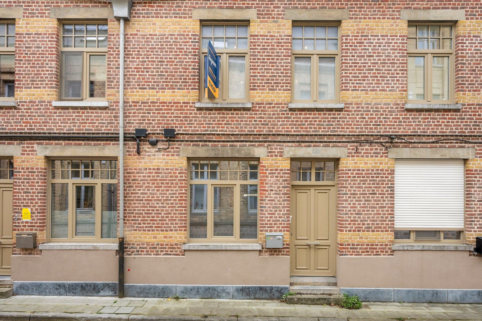 Verzorgde, instapklare woning met 3 slaapkamers in hartje Ieper foto 2