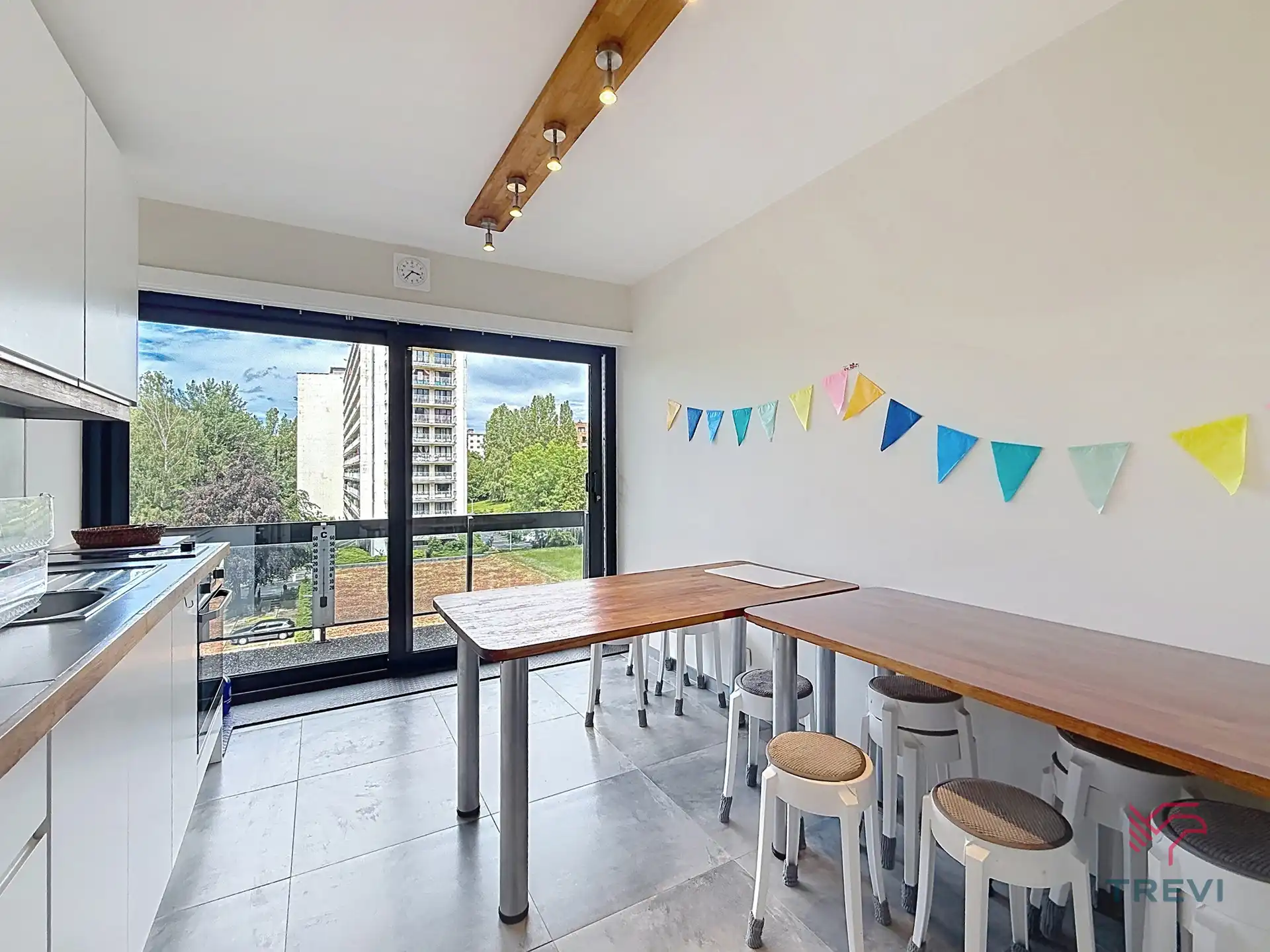 Prachtig volledig gerenoveerd 2-slpkmrappartement 96 m² foto 14