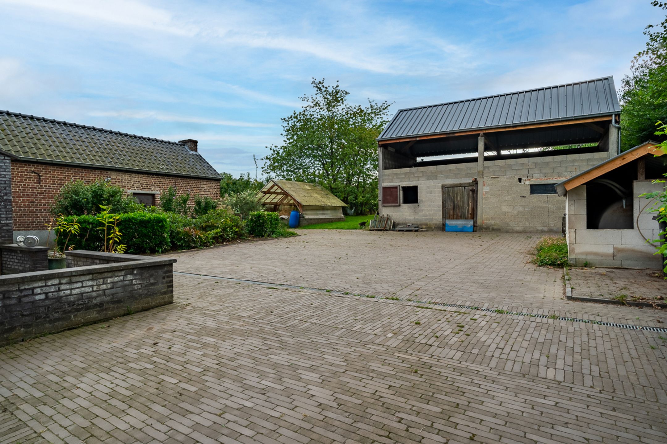 Uitzonderlijke hoevewoning op prachtig perceel foto 3