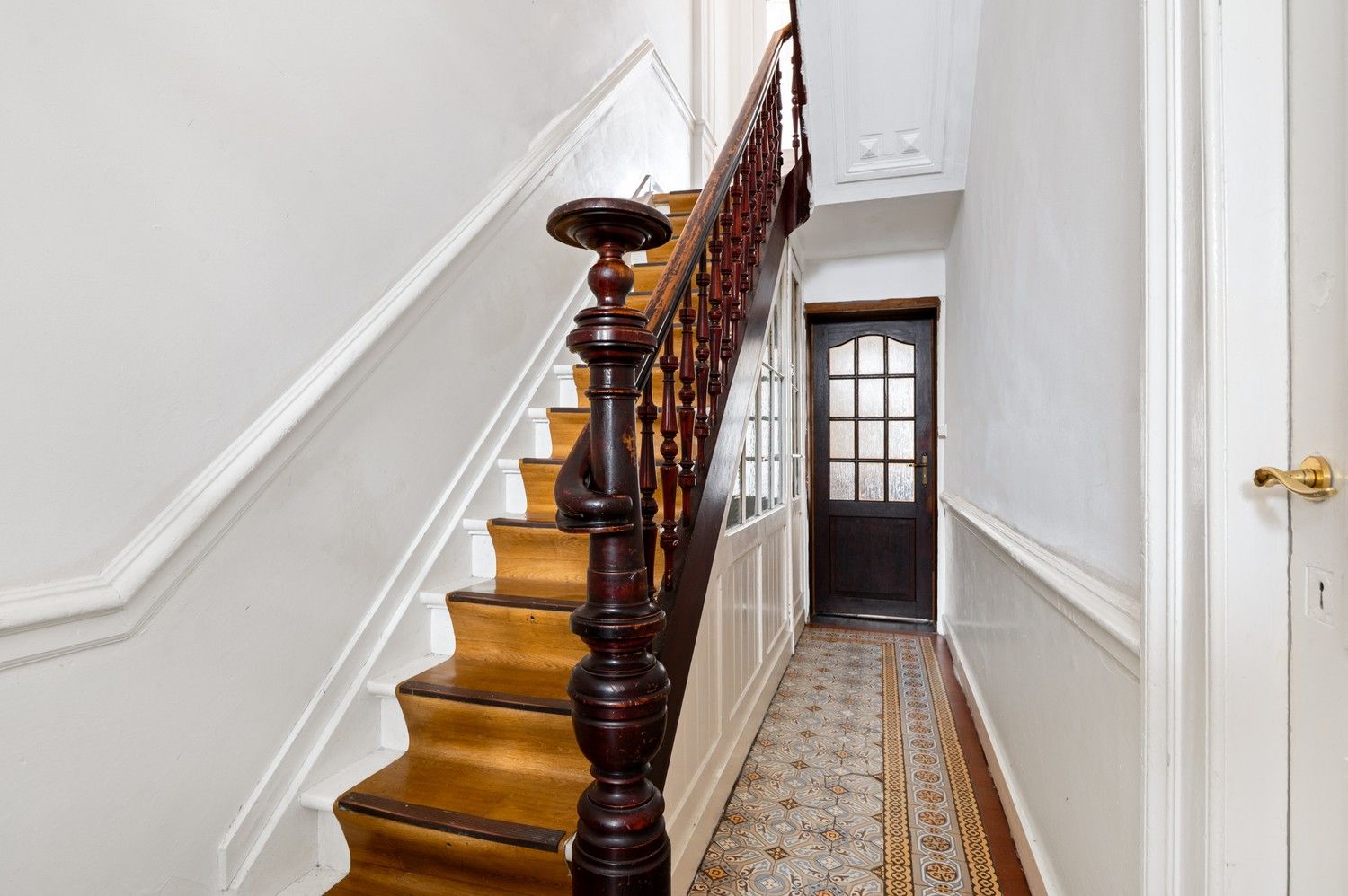 Ruime woning met 8 slaapkamers te Antwerpen! foto 5